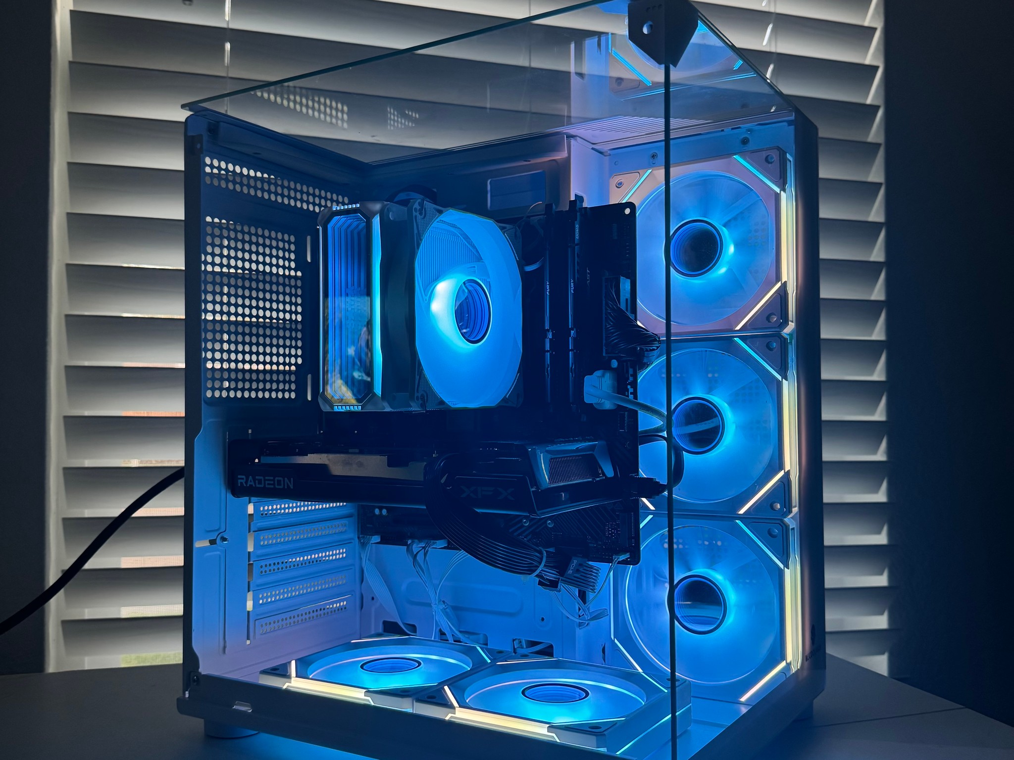 Custom build gaming pc |AMD Ryzen 5 8500G  Ddr5 16GB  Gen4 512GB nvme 1TB additional storage