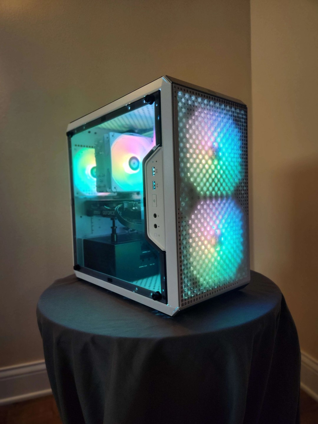 GTX 1660 Super | Ryzen 7 2700X | 16GB RAM | 1TB M.2 | RGB