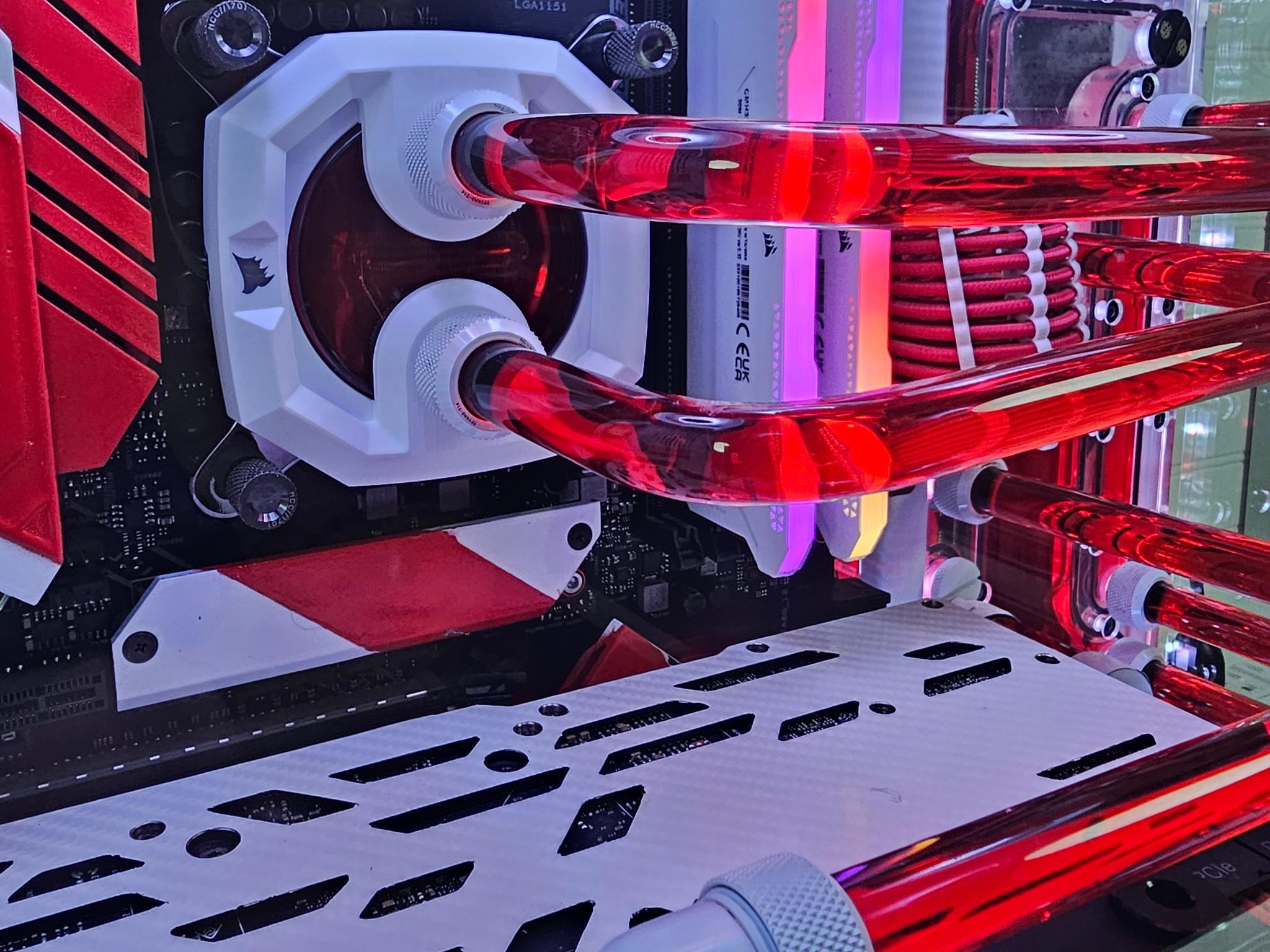 Intel 9600k, RTX 2080Ti 11GB, 32GB Ram Water Cooled Gaming PC