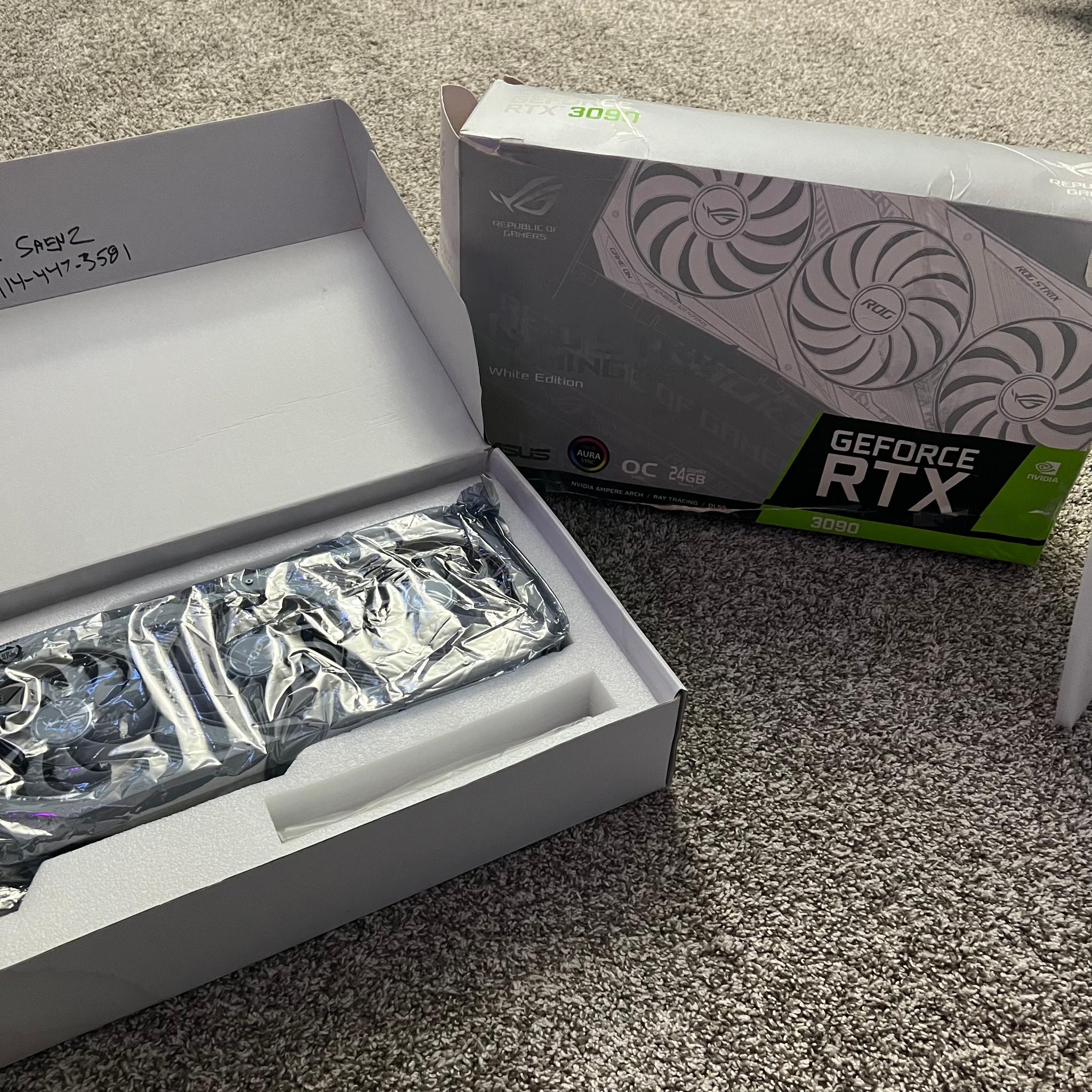 ASUS ROG Strix GeForce RTX 3090 OC White Edition 24GB GDDR6X