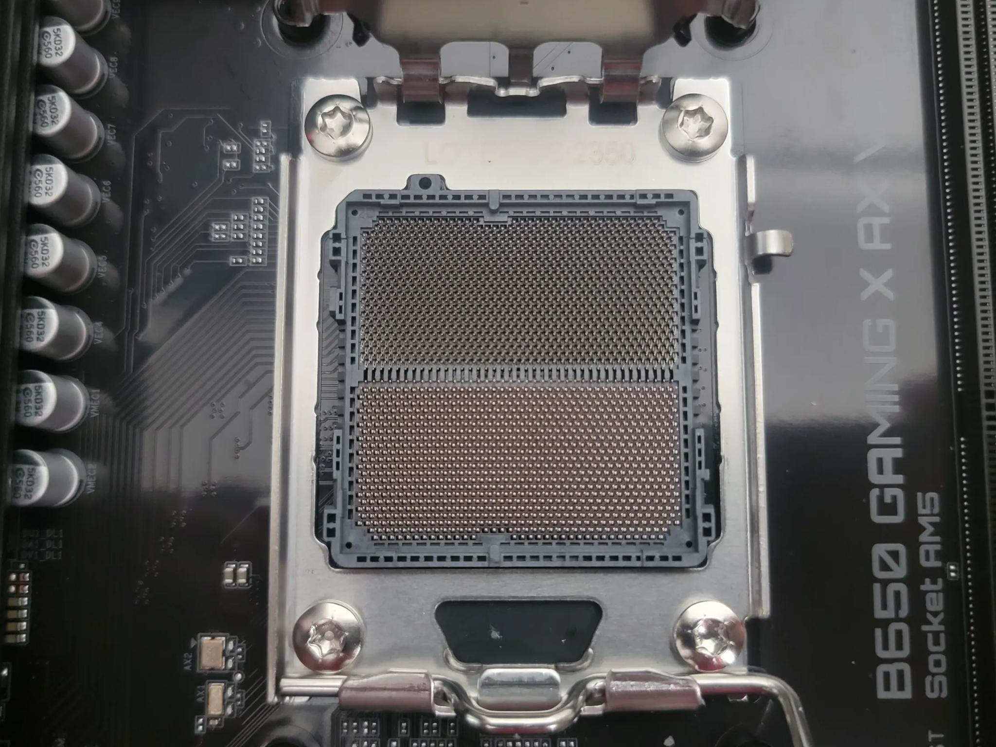 Gigabyte B650 Gaming X AX V2 AMD AM5 7000 8000 and 9000 series