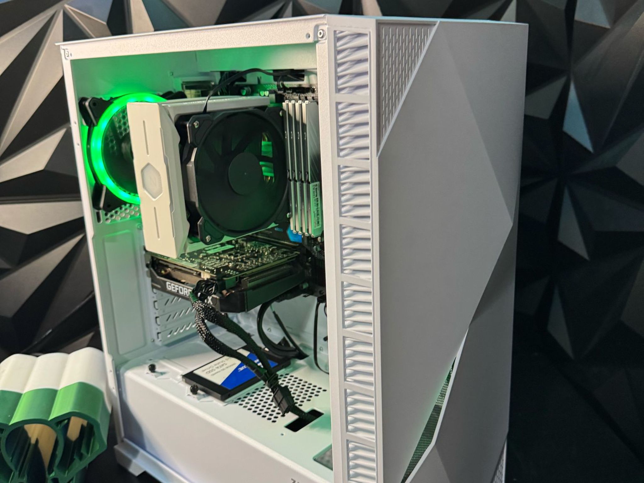 🗻❄️ Tusker 3660 Iceberg🗻❄️ Ryzen 5 3600| 32 GB DDR4| GTX 1660Super | 1.5 TB SSD