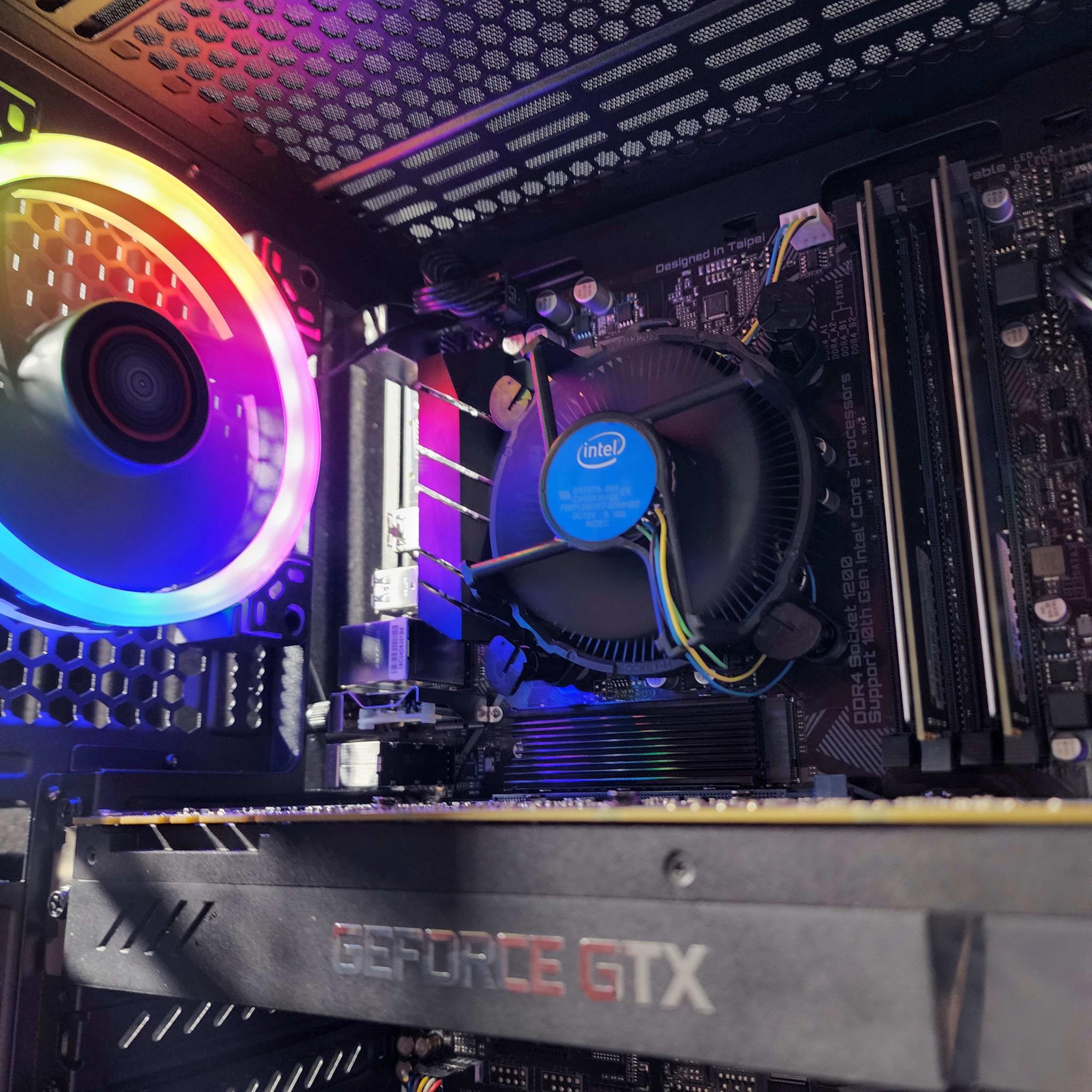 DarkLight - i3 10100F GTX 1070 250GB SSD