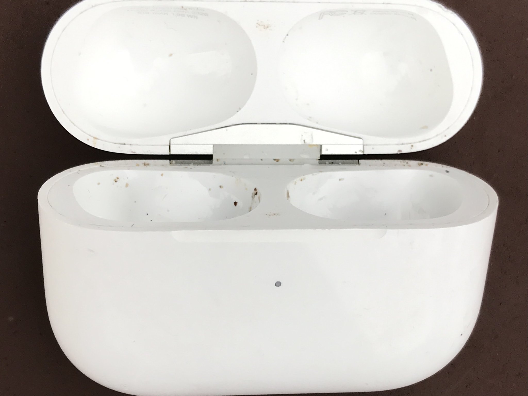 Apple AirPods Pro 1st Generation Wireless Earbuds Charging Case Only A2190