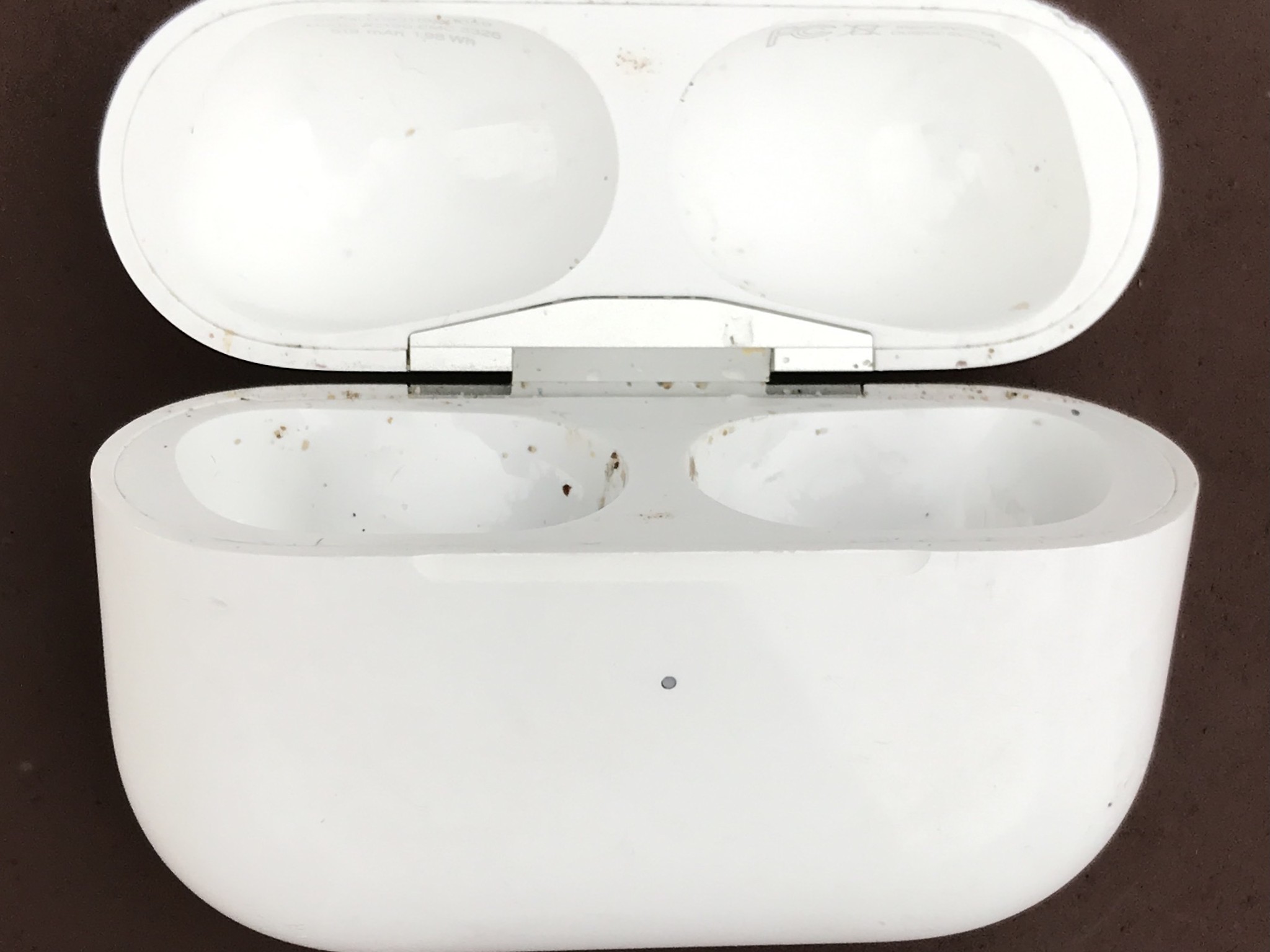 Apple AirPods Pro 1st Generation Wireless Earbuds Charging Case Only A2190