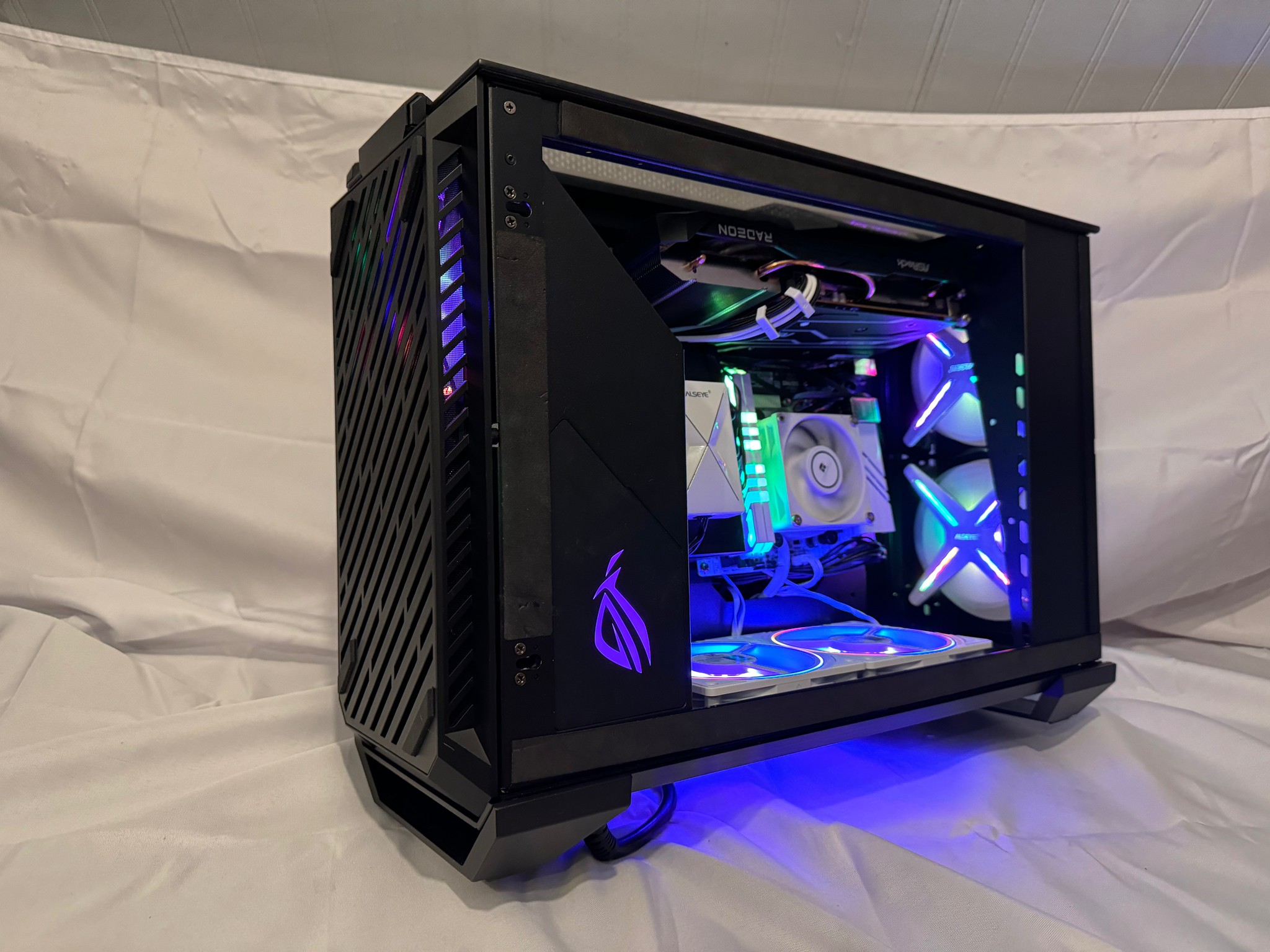 "Budget Clearance sale" Ryzen 5 3600, Rx 6600, 32gb, WiFi included gaming pc
