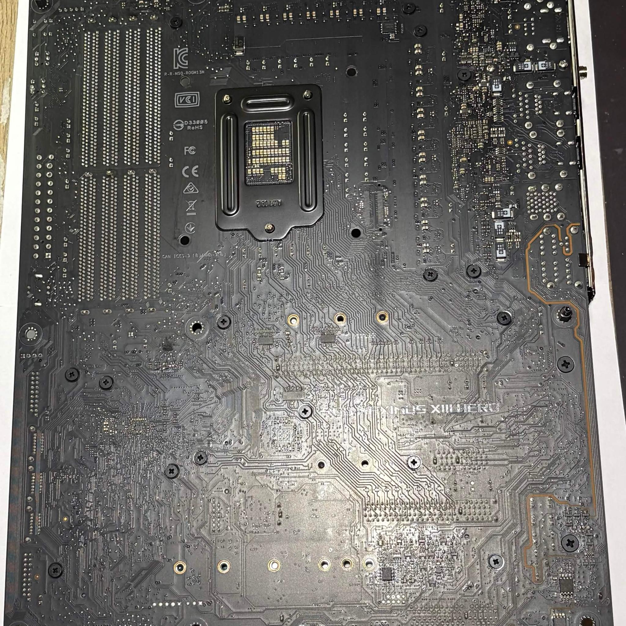 ASUS ROG Maximus XIII Hero Z590 LGA1200 ATX Motherboard | WiFi 6E | Tested Working