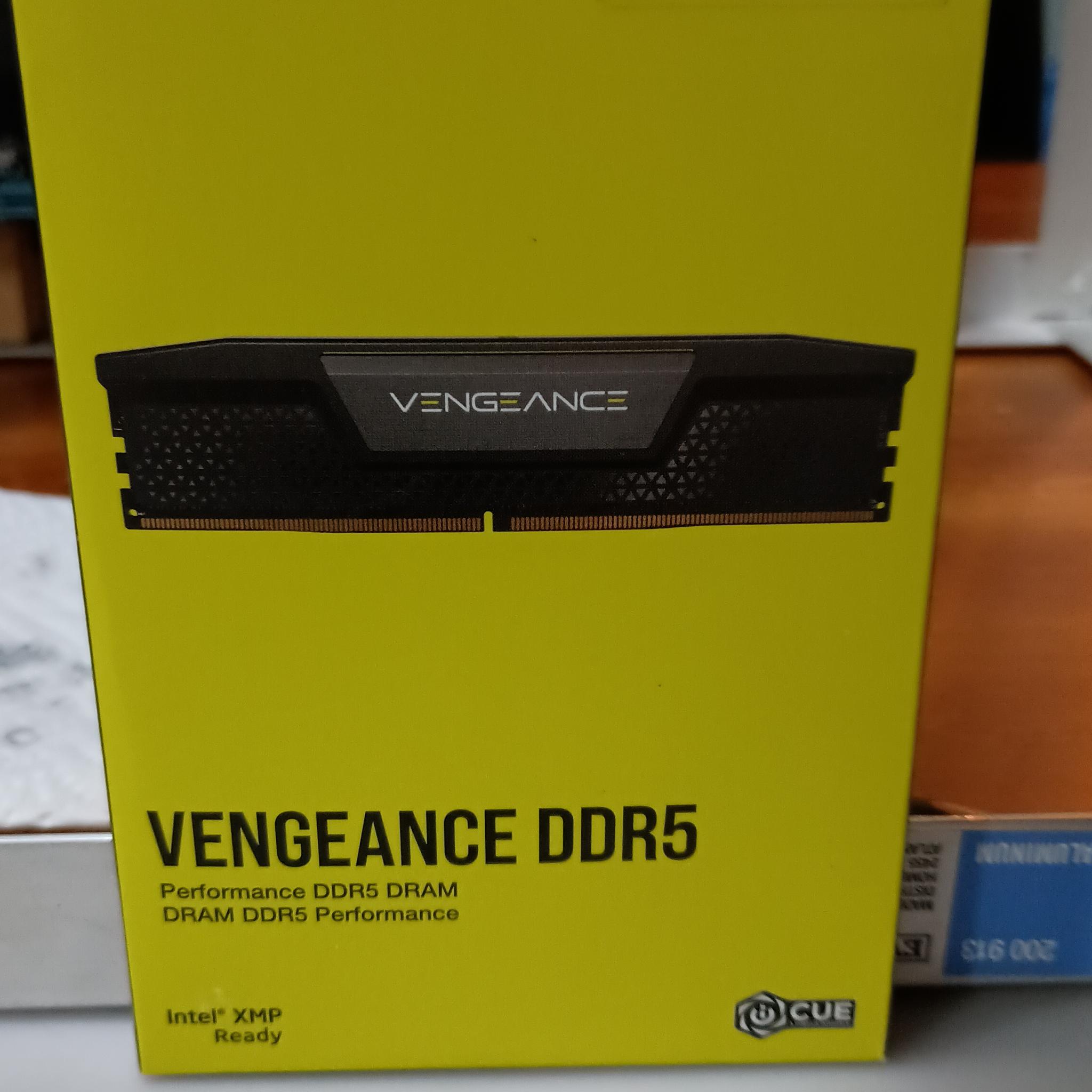 32gb DDR5 5600mhz (2x 16gb) Corsair Vengeance memory kit