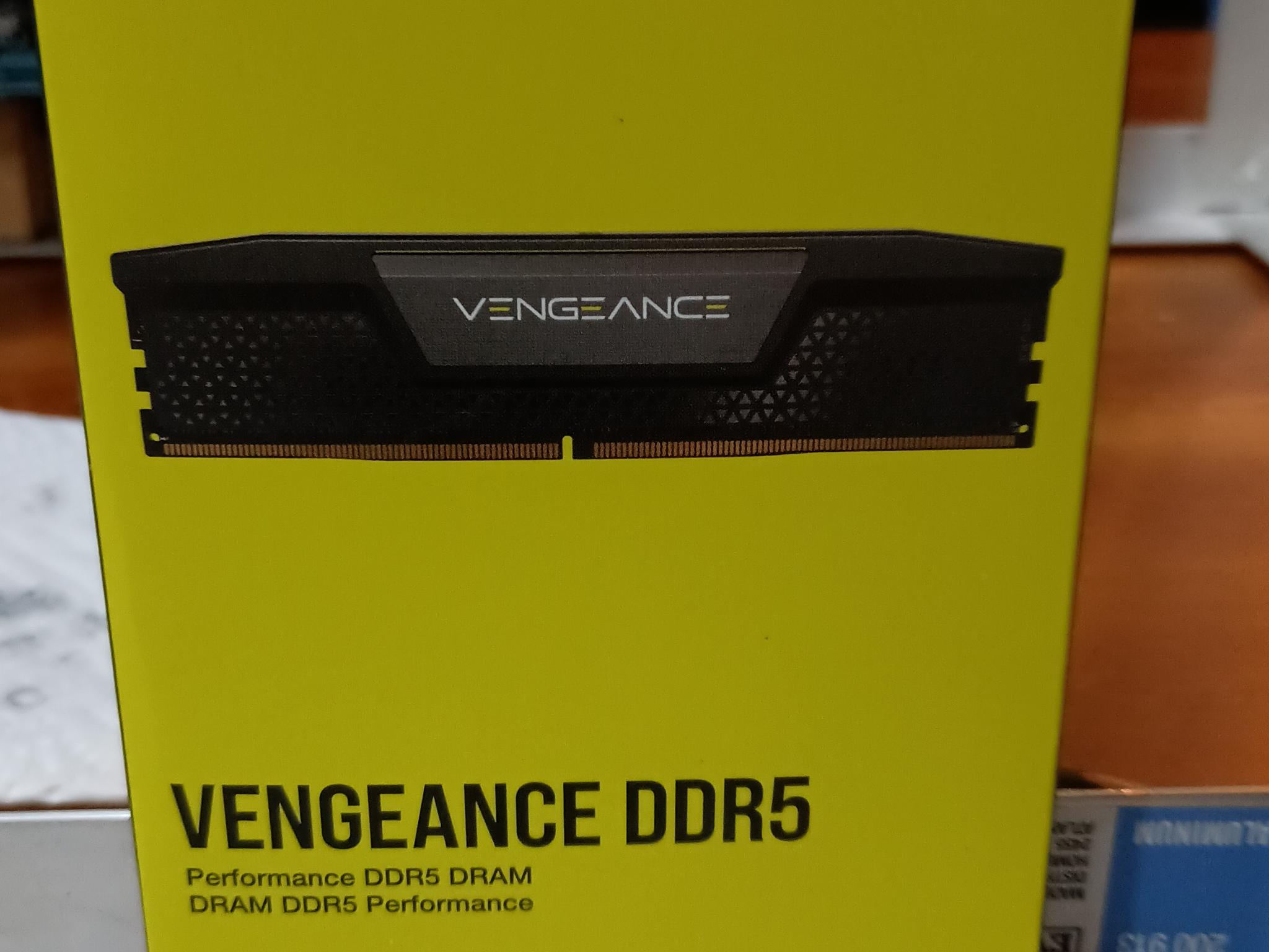 32gb DDR5 5600mhz (2x 16gb) Corsair Vengeance memory kit