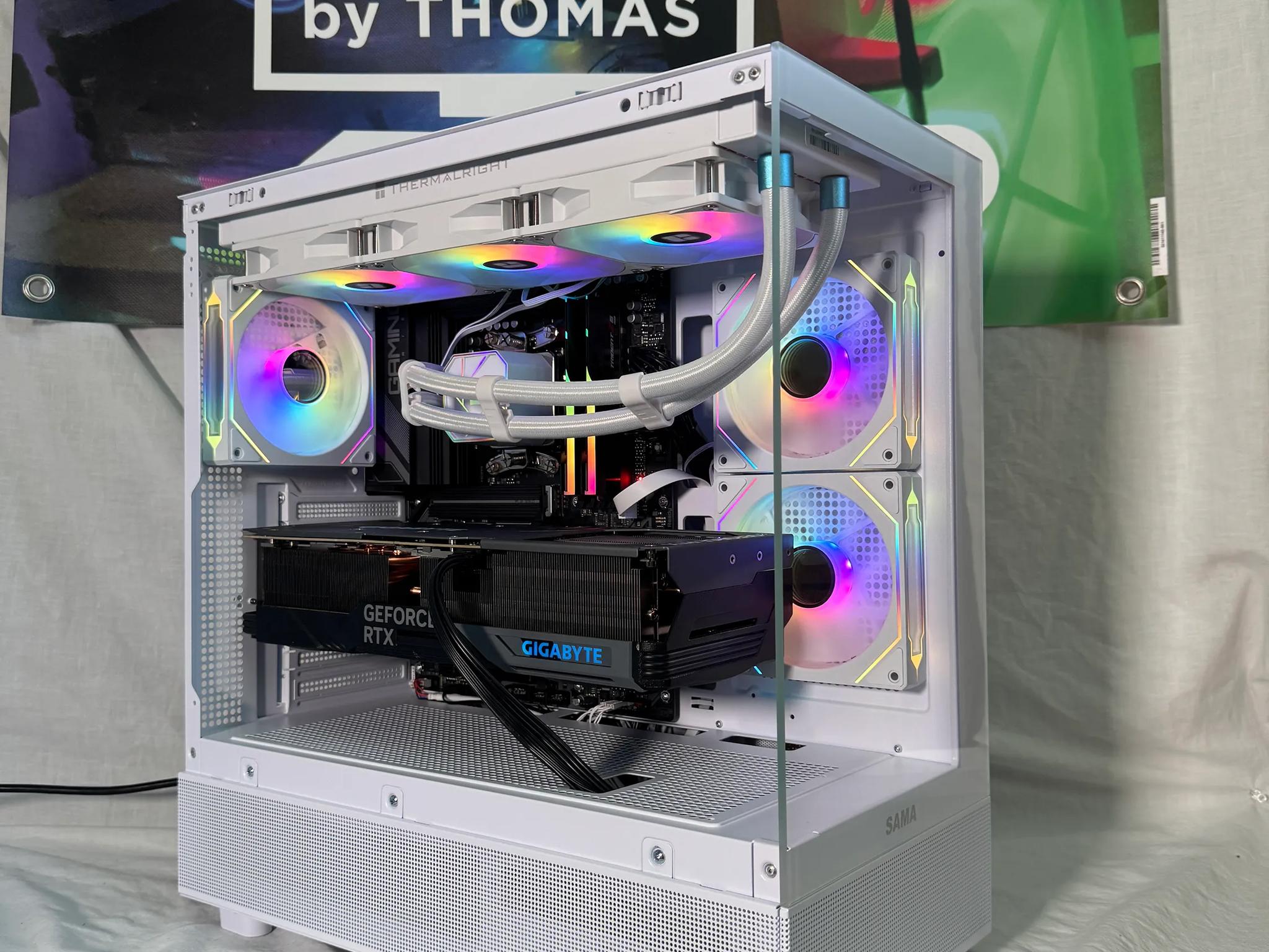 "Project Flash" RTX 4090 Ryzen 7900x Gaming PC