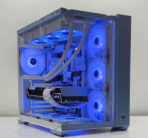 Elegant Blue/White Custom 1440P/4K Gaming System - 7800X3D - 7900XTX