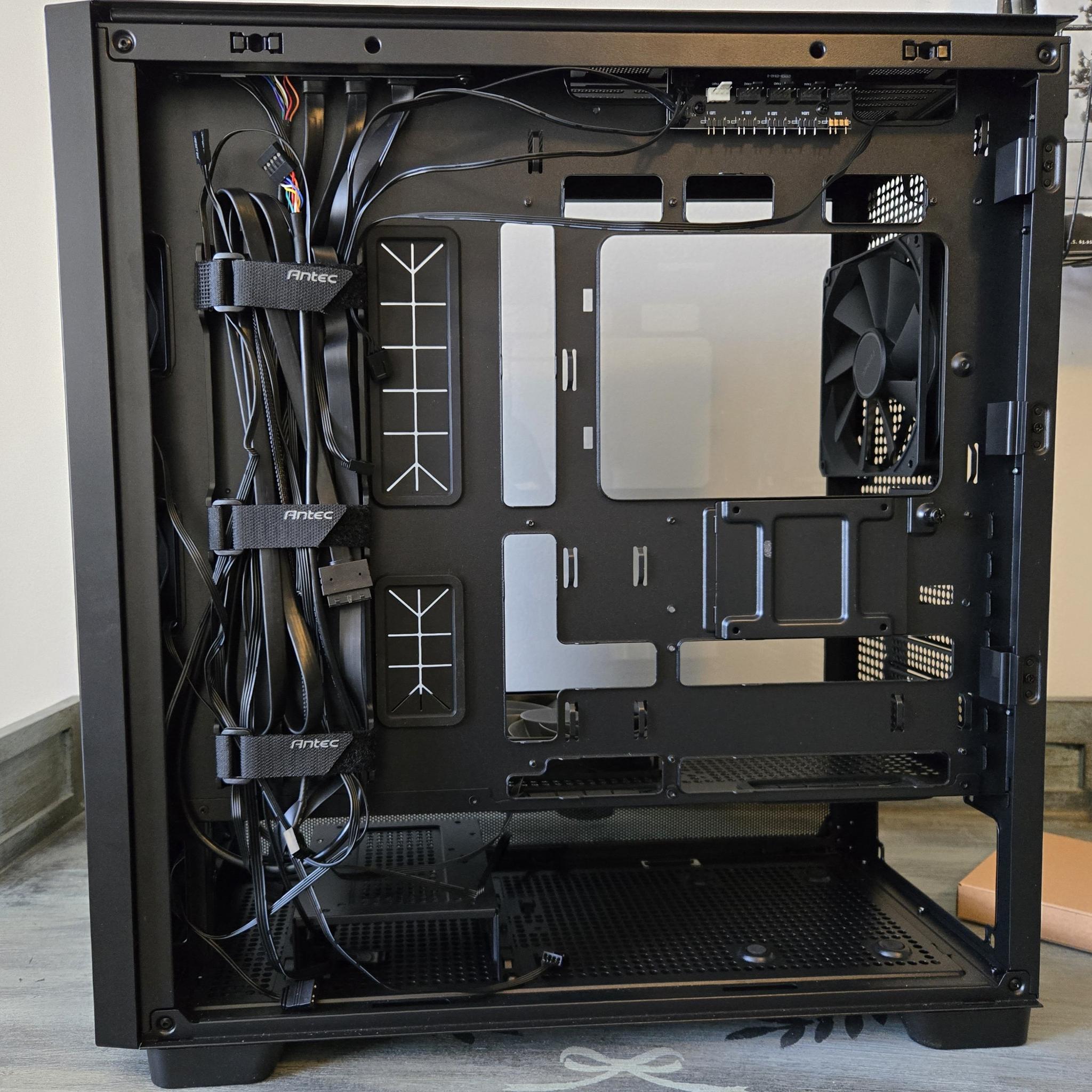 Antec Flux, Barely used, purchased in september 2025.  Black, great condition. All Fans Included