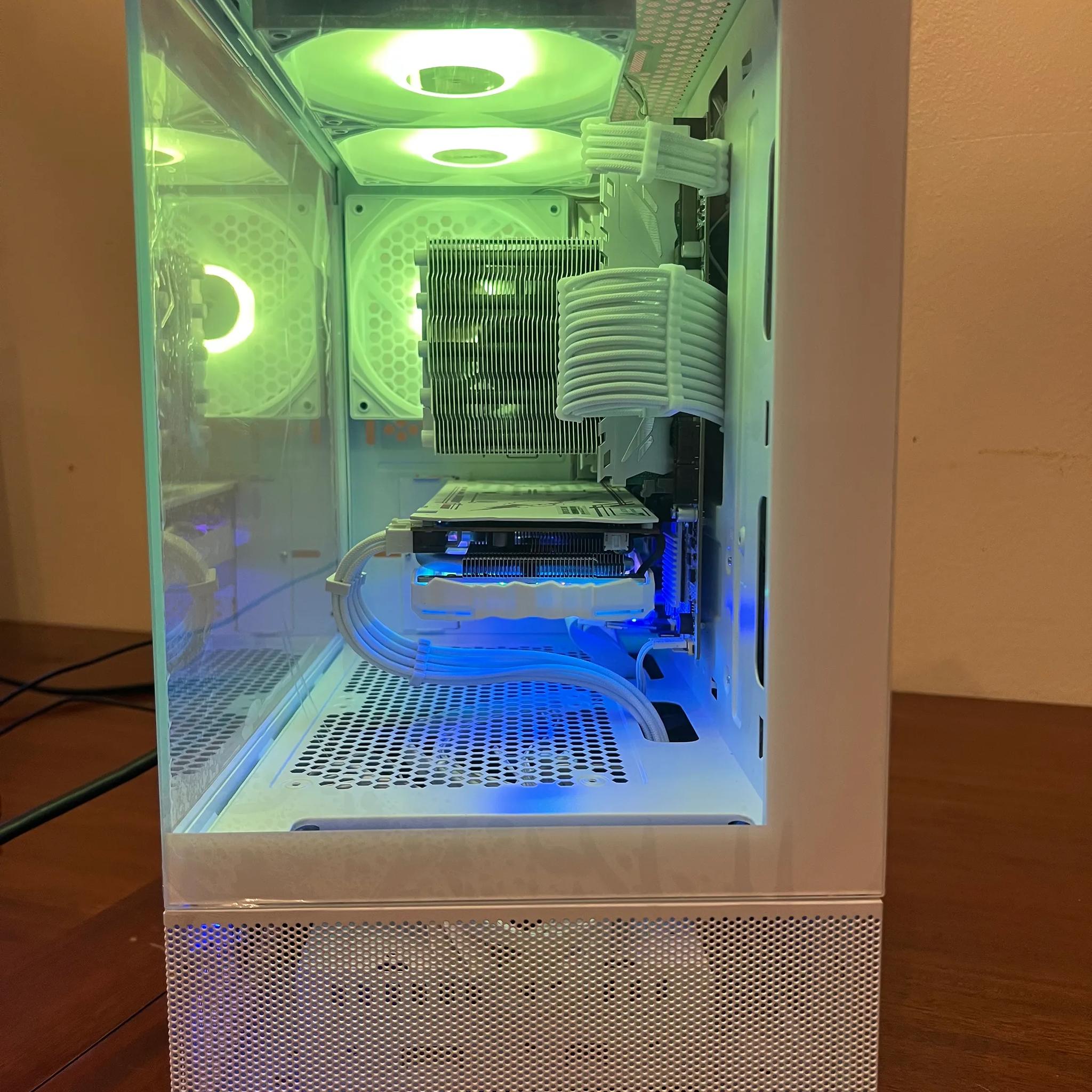 Intel 10 Core White Gaming PC RX 580 1tb NVME SSD 32GB RAM WIFi WINDOWS 10 Pro