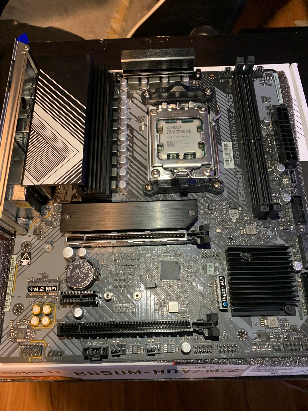 AMD Ryzen 5 7600X AM5 6-Core 12-thread CPU + ASRock B650MHDV/M.2