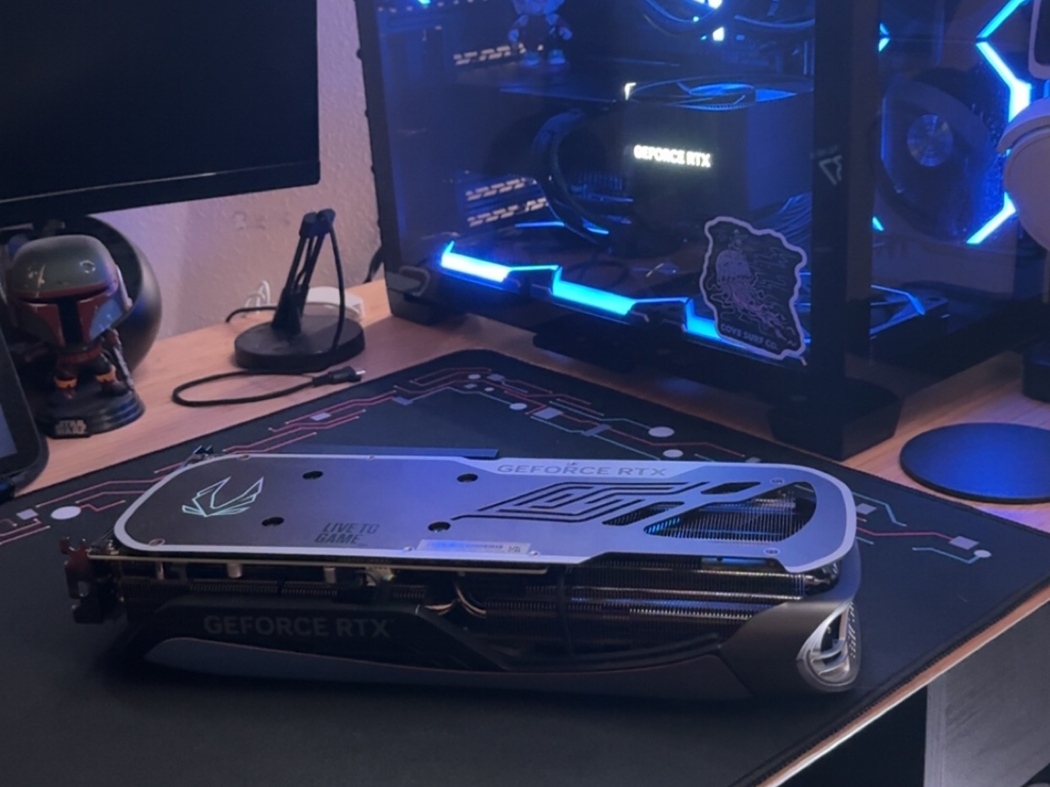 GeForce RTX 4070 Into the Spiderverse Edition