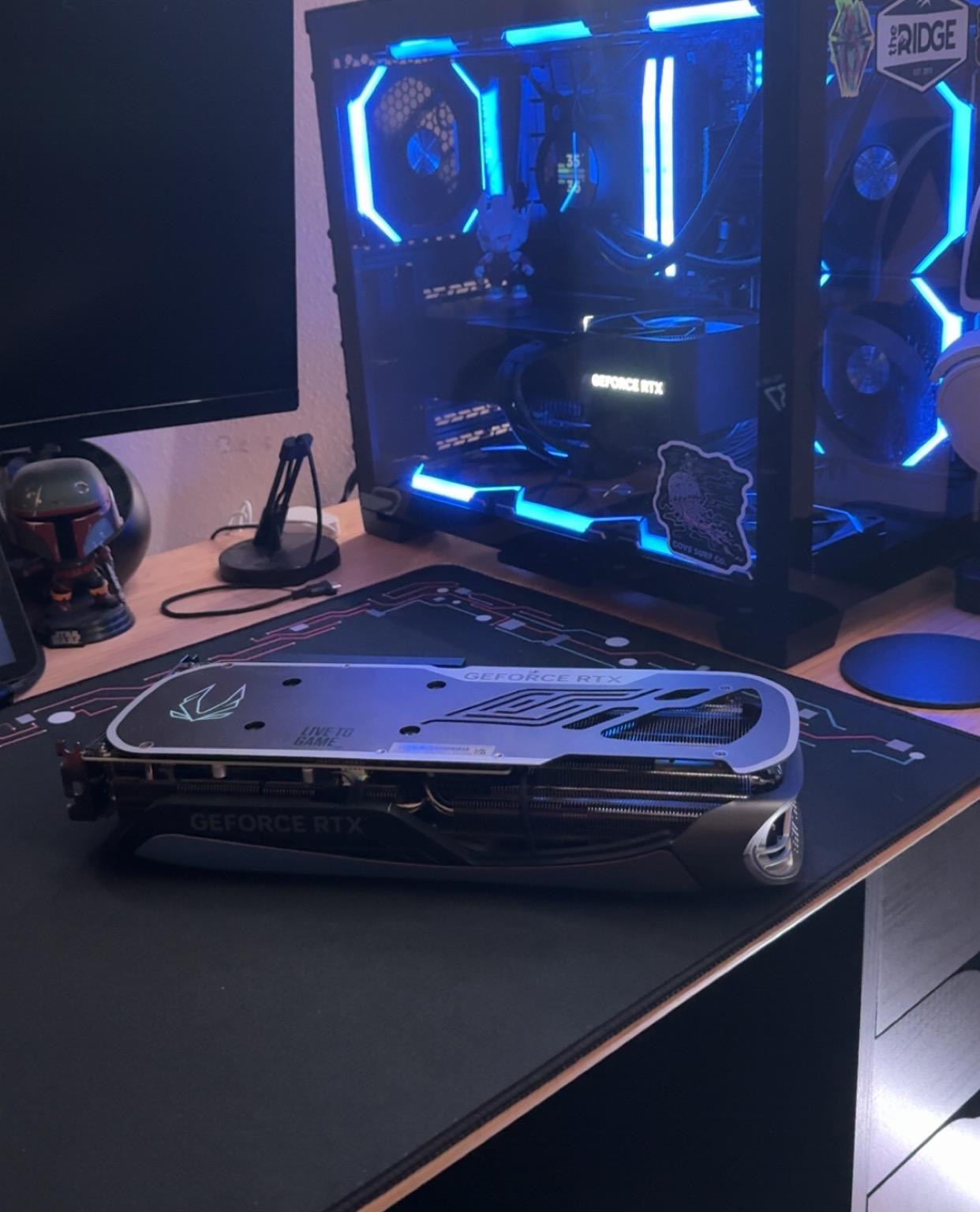 GeForce RTX 4070 Into the Spiderverse Edition