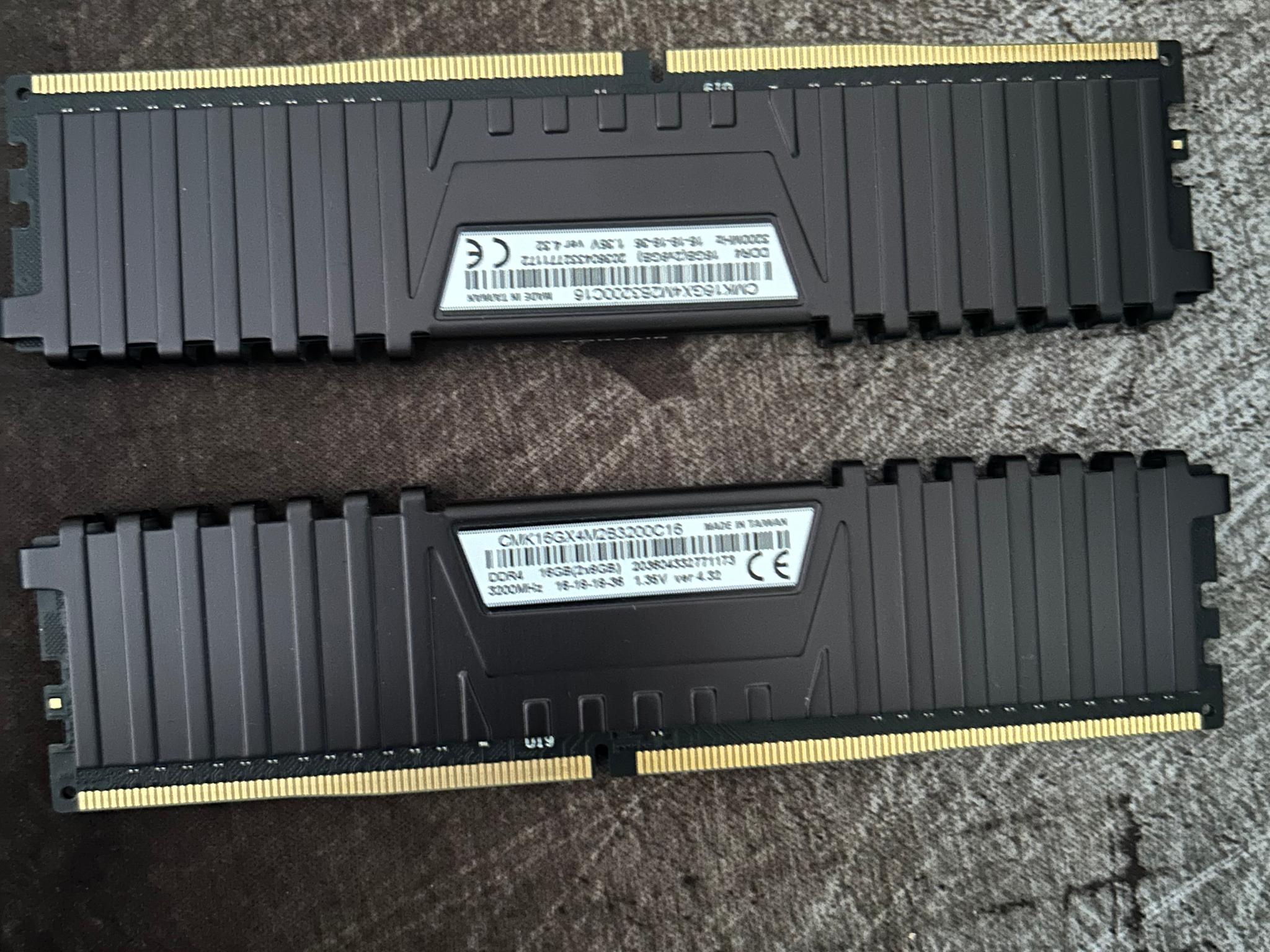 Corsair Vengeance LPX 16GB (2X8GB) DDR4 3200 MHz