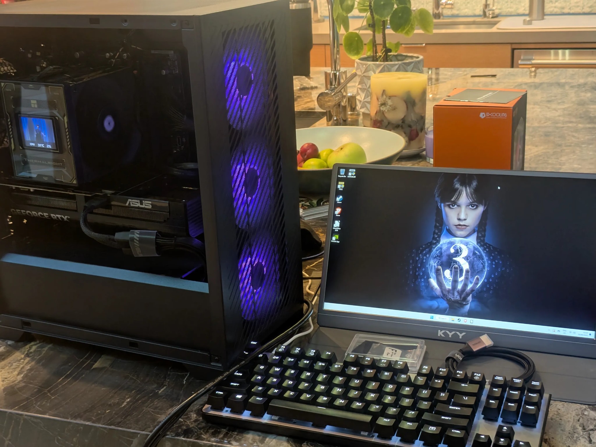 The Nightshade - RTX 5070, Ryzen 7 8700F, 32 GB DDR5, 2 TB Gen 4 NVME, RGB, LCD Display