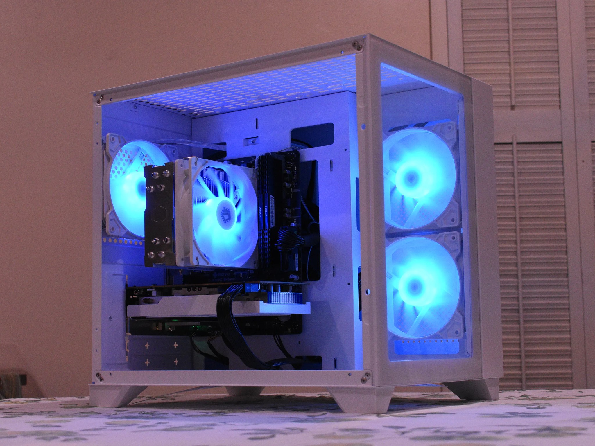 Gaming PC | Ryzen 5 3600 | RX 6600 8GB | 16GB DDR4 | 1TB nVME SSD | 1080p White Gaming PC RGB