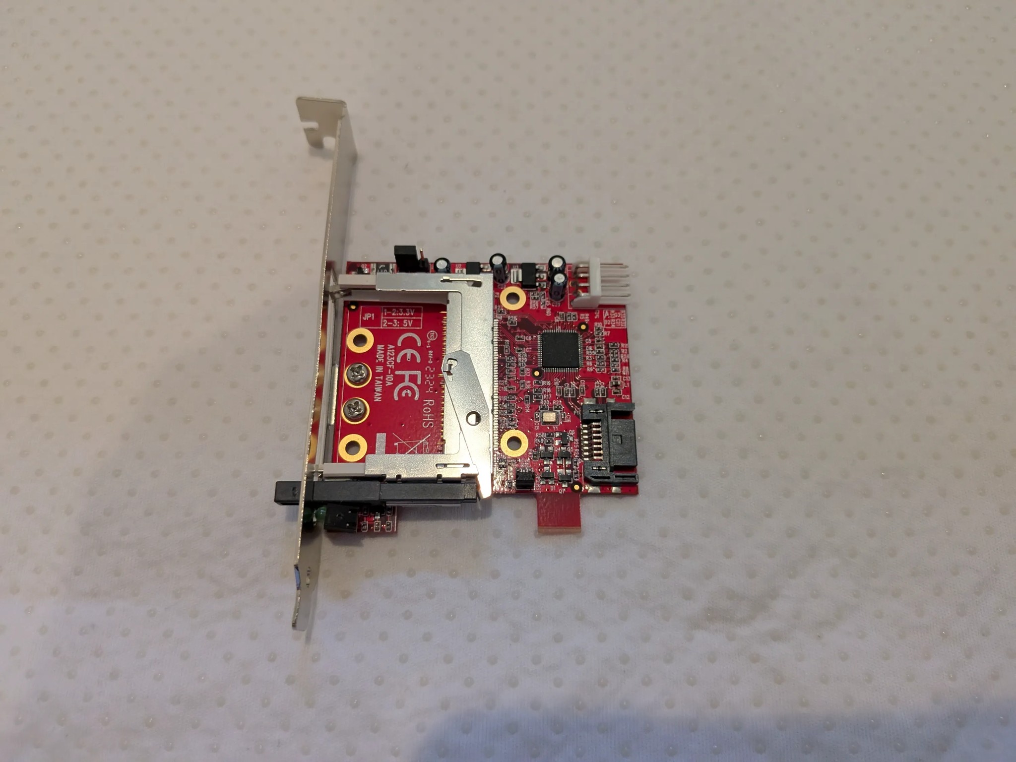 Ableconn ISAT123CF CompactFlash to SATA expansion card