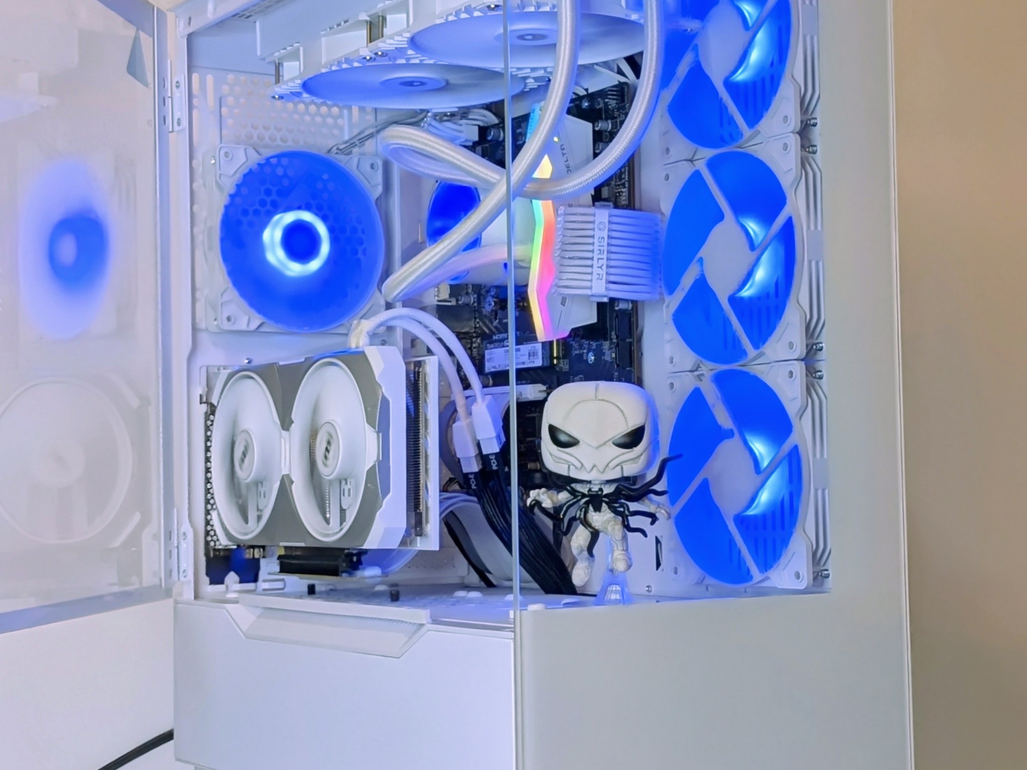 1440p-4K Ray-Tracing👑🕷️⚪️RTX 4070 Super⚪️ Ryzen 7 7700X⚪️32GB DDR5 RAM⚪️1TB NVMe SSD⚪️Windows 11✅