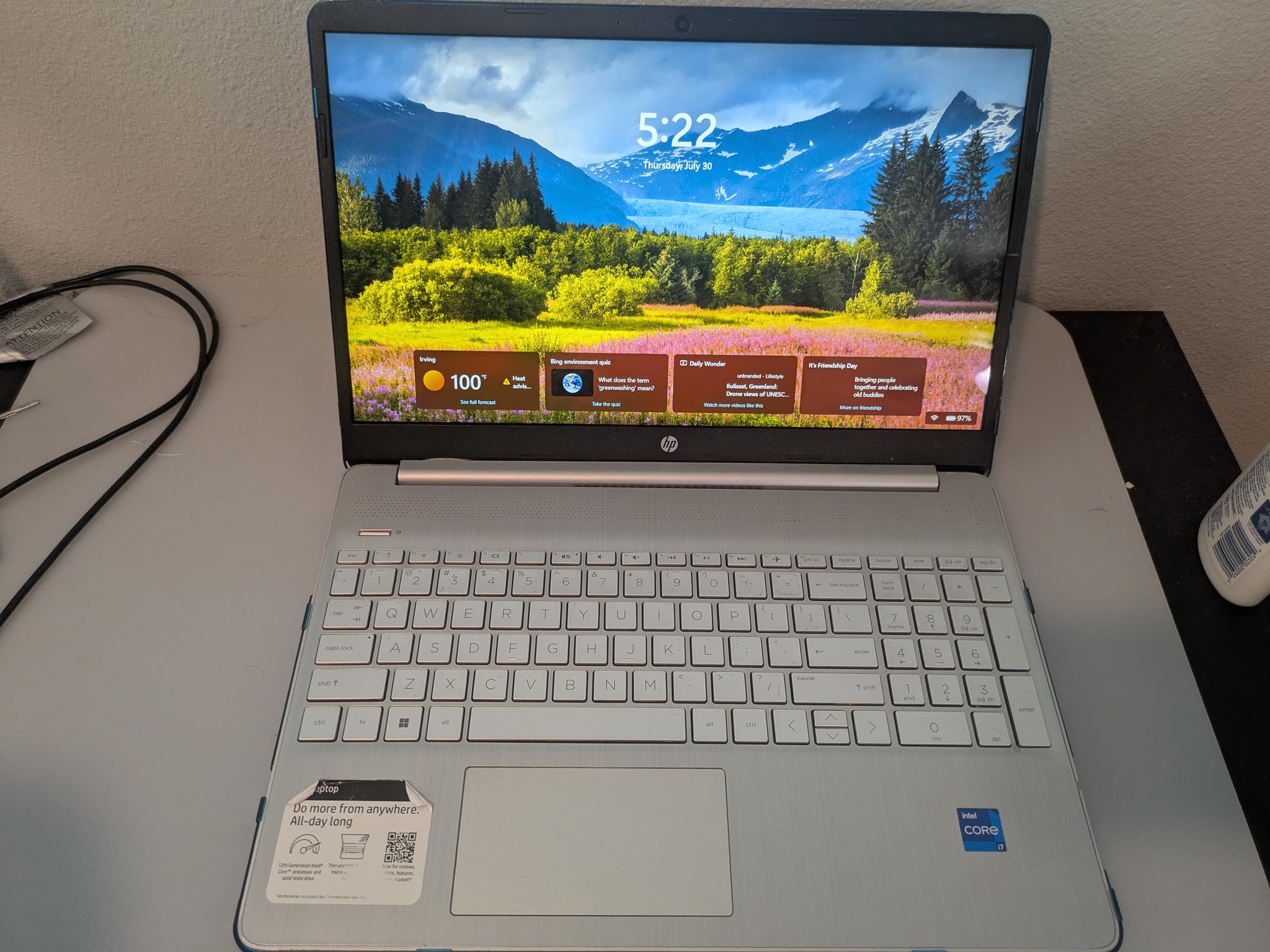 HP 15-dy5073dx - Core i7-1255U - 512GB SSD - 16GB RAM - Case & charger!