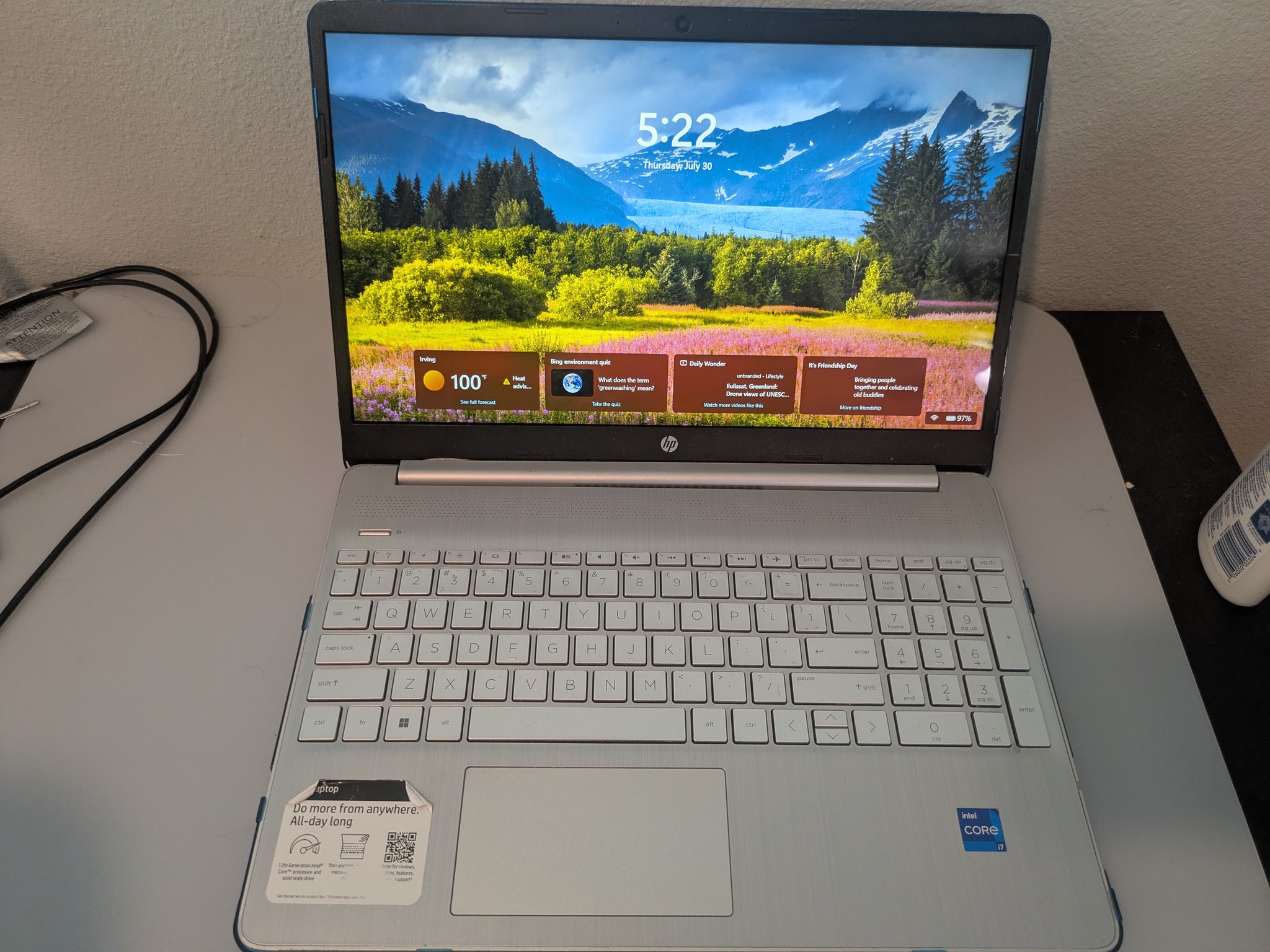 HP 15-dy5073dx - Core i7-1255U - 512GB SSD - 16GB RAM - Case & charger!