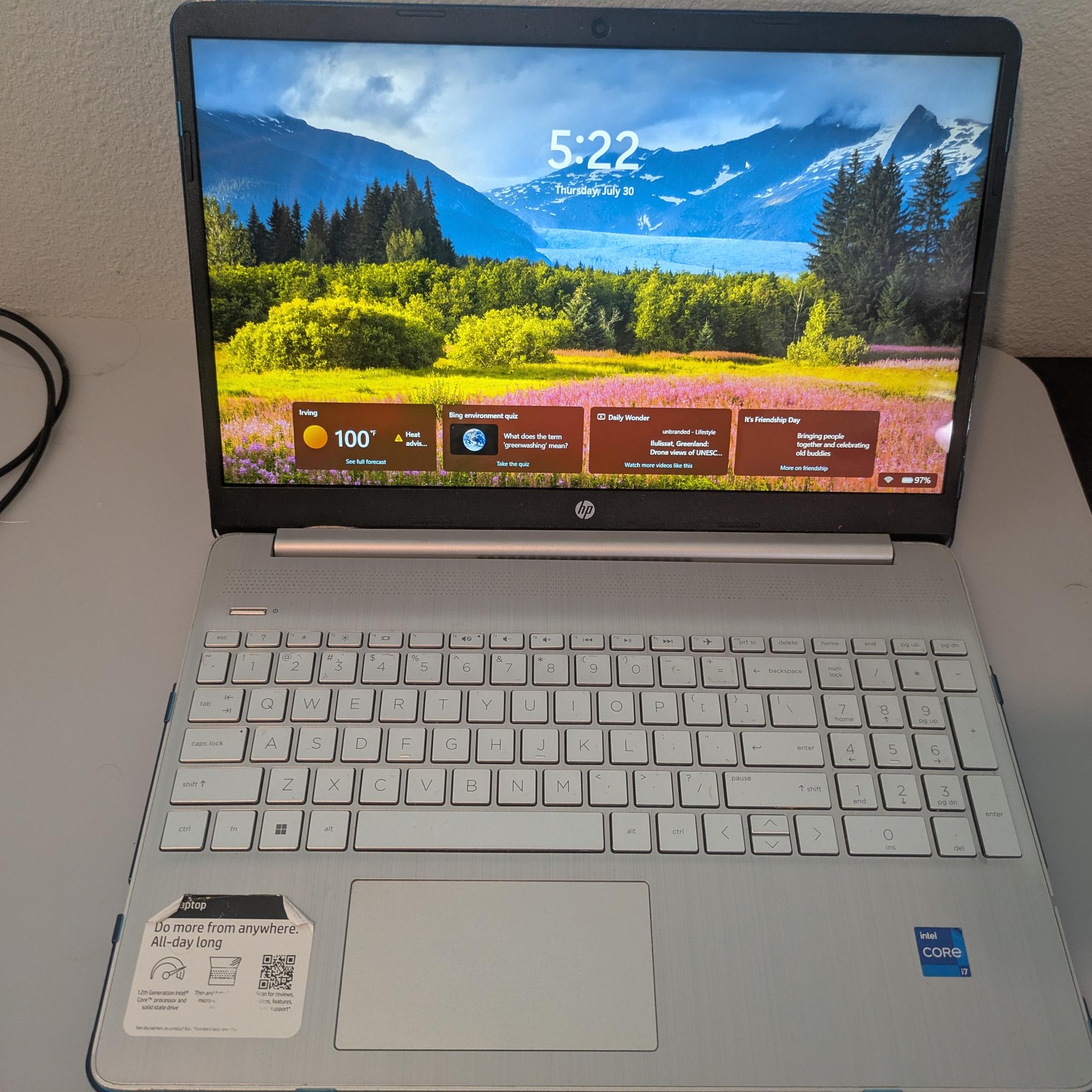 HP 15-dy5073dx - Core i7-1255U - 512GB SSD - 16GB RAM - Case & charger!