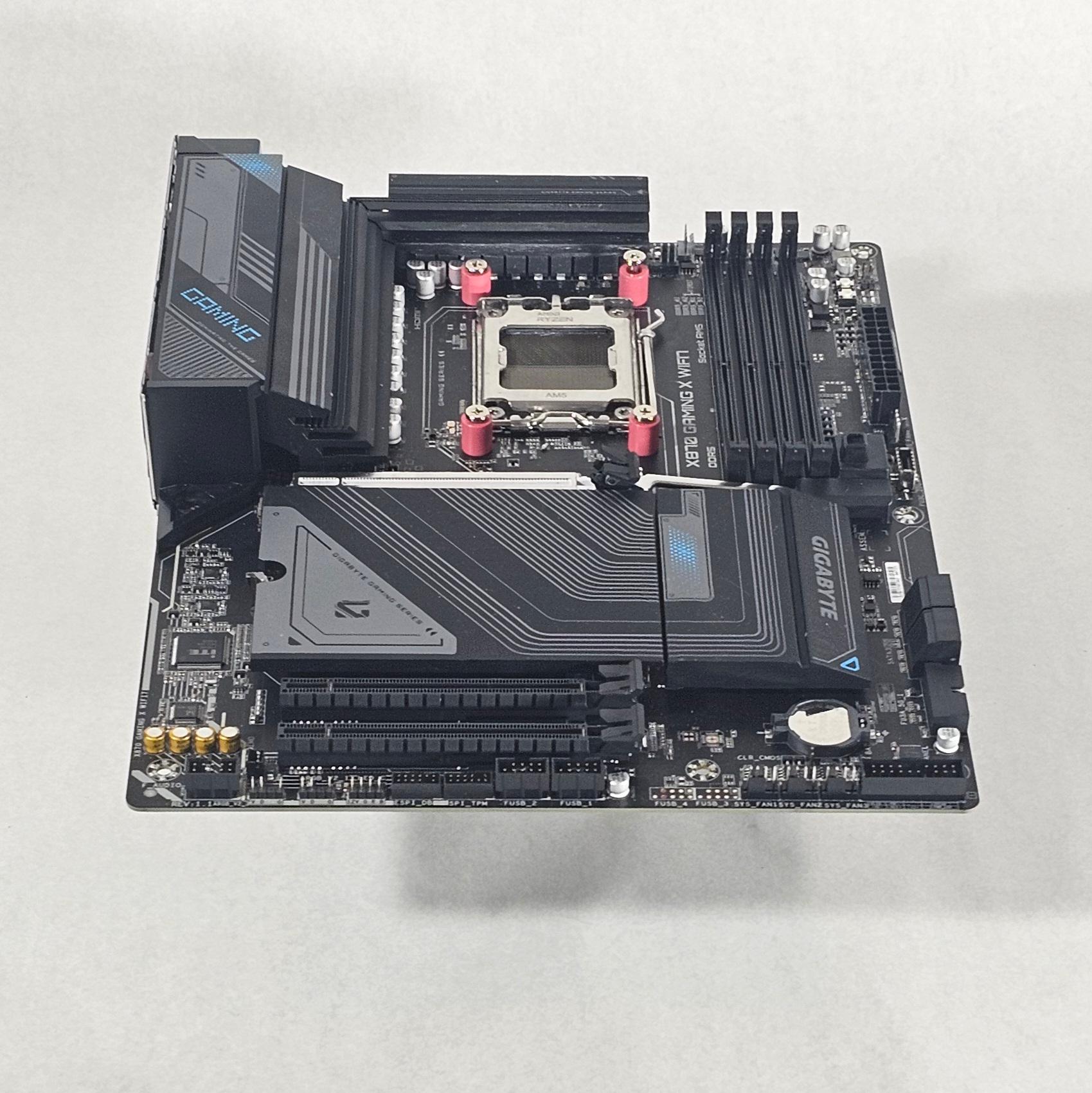 Gigabyte X870 GAMING X WIFI AMD AM5 DDR5 ATX Motherboard