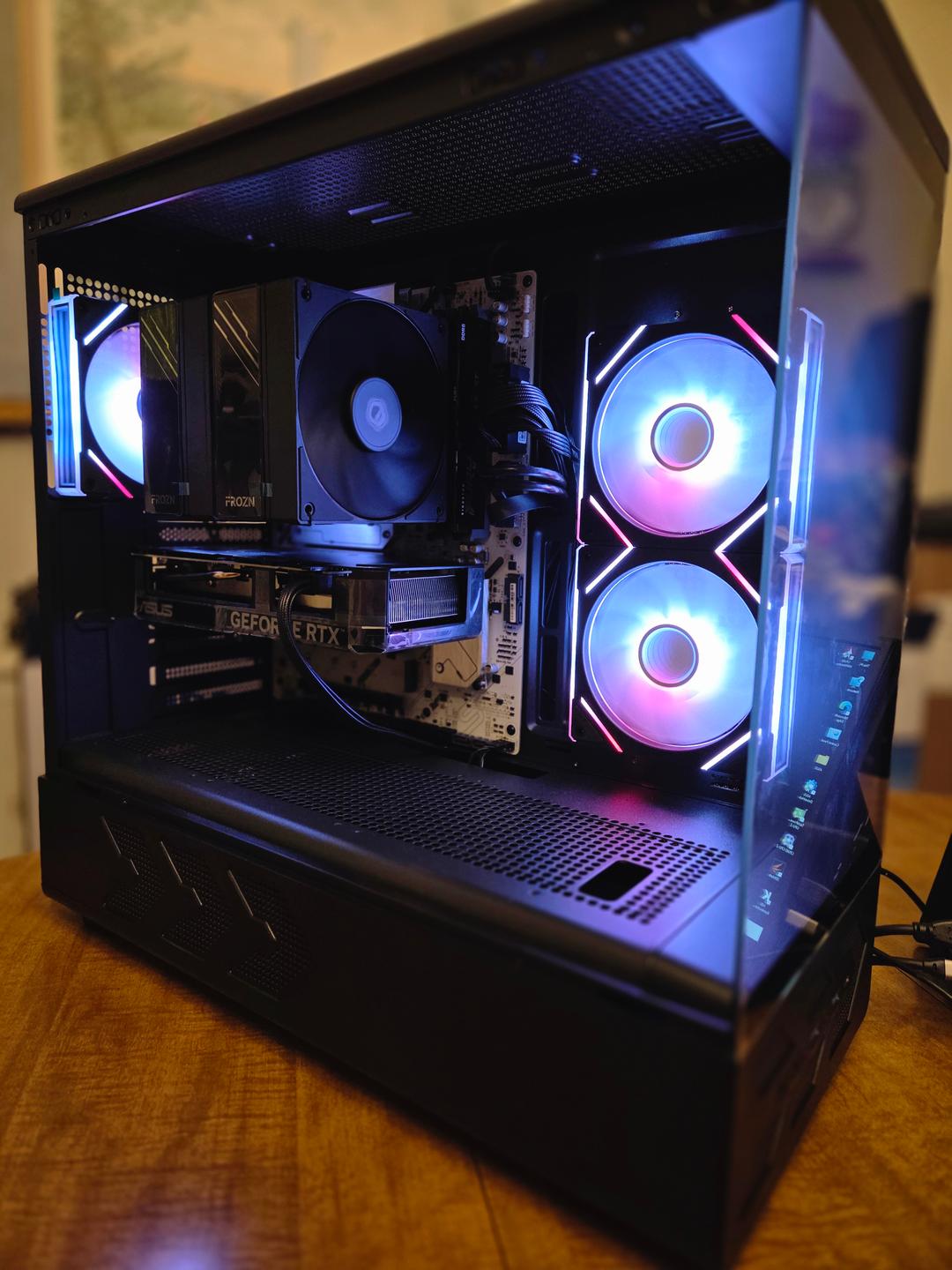 ASUS Gaming PC Build, R7 7700x-ASUS 4070 EVO OC-32GB Kingston-2TB WD Blue S5000