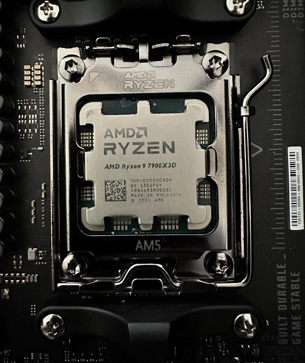 CPU/Motherboard Combo! AMD Ryzen 9 7900X3D with an ASUS TUF X670E Plus WIFI motherboard