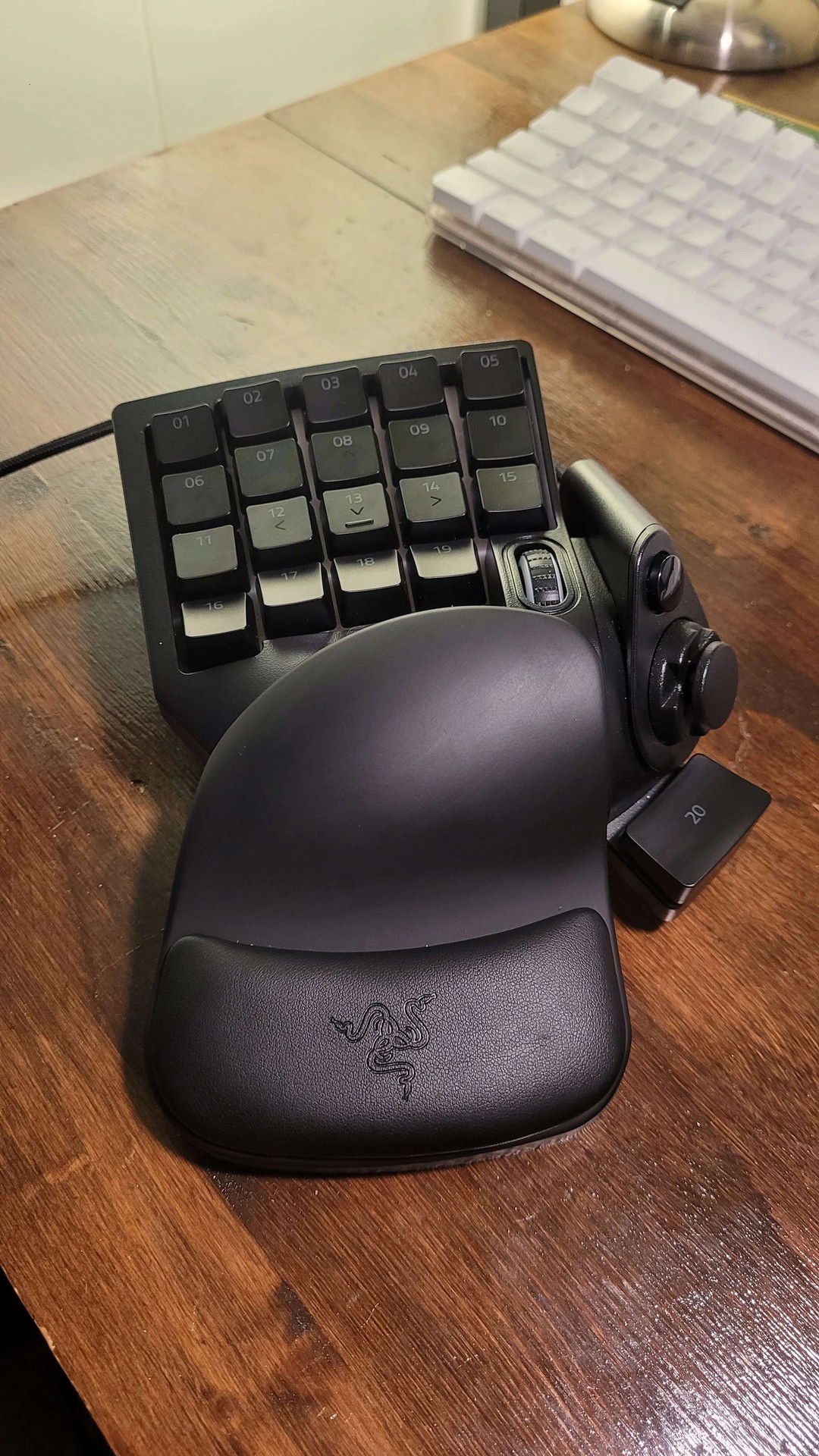 Razer Tartarus V2 One Handed Keyboard | Jawa