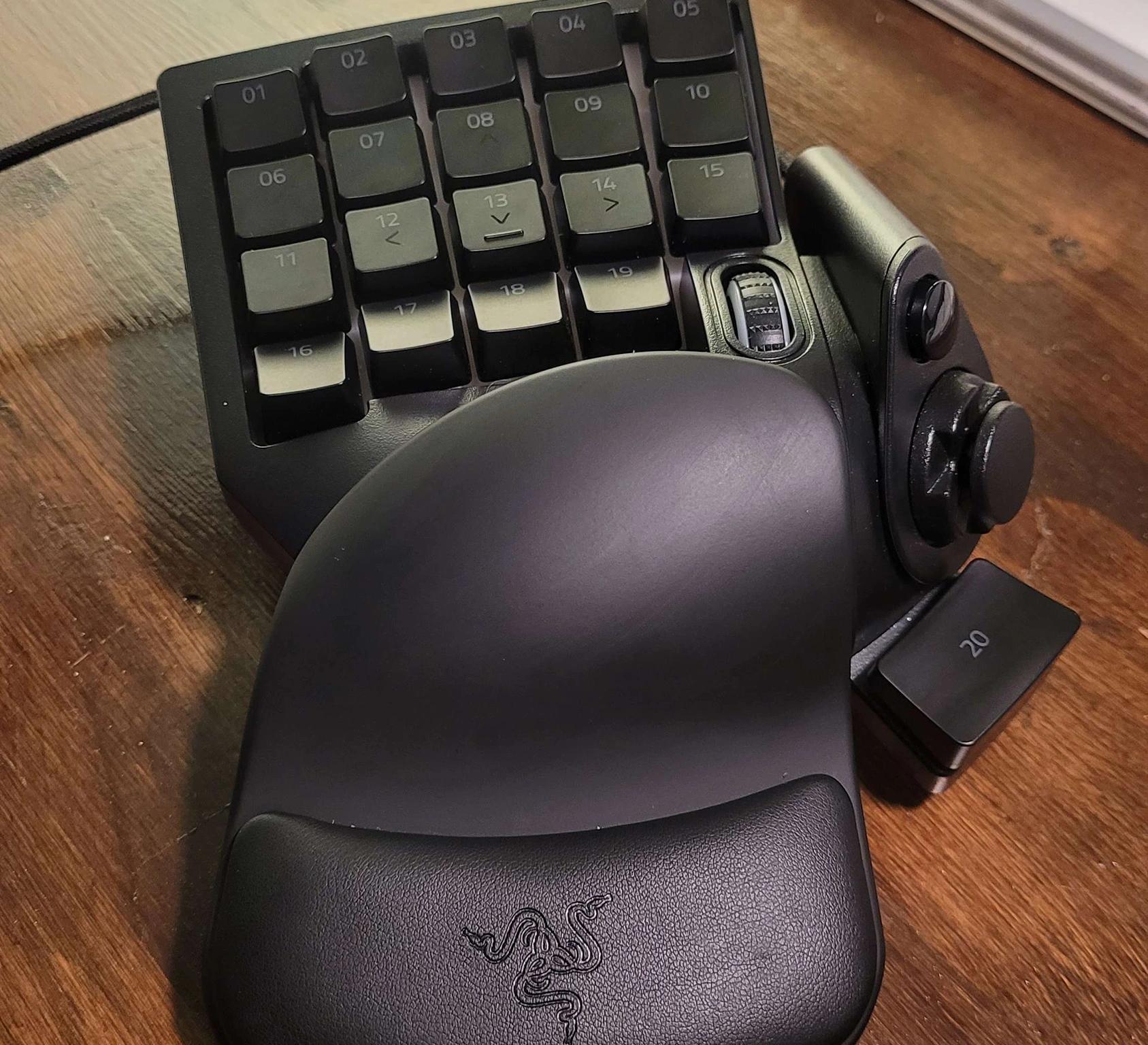 Razer Tartarus V2 One Handed Keyboard
