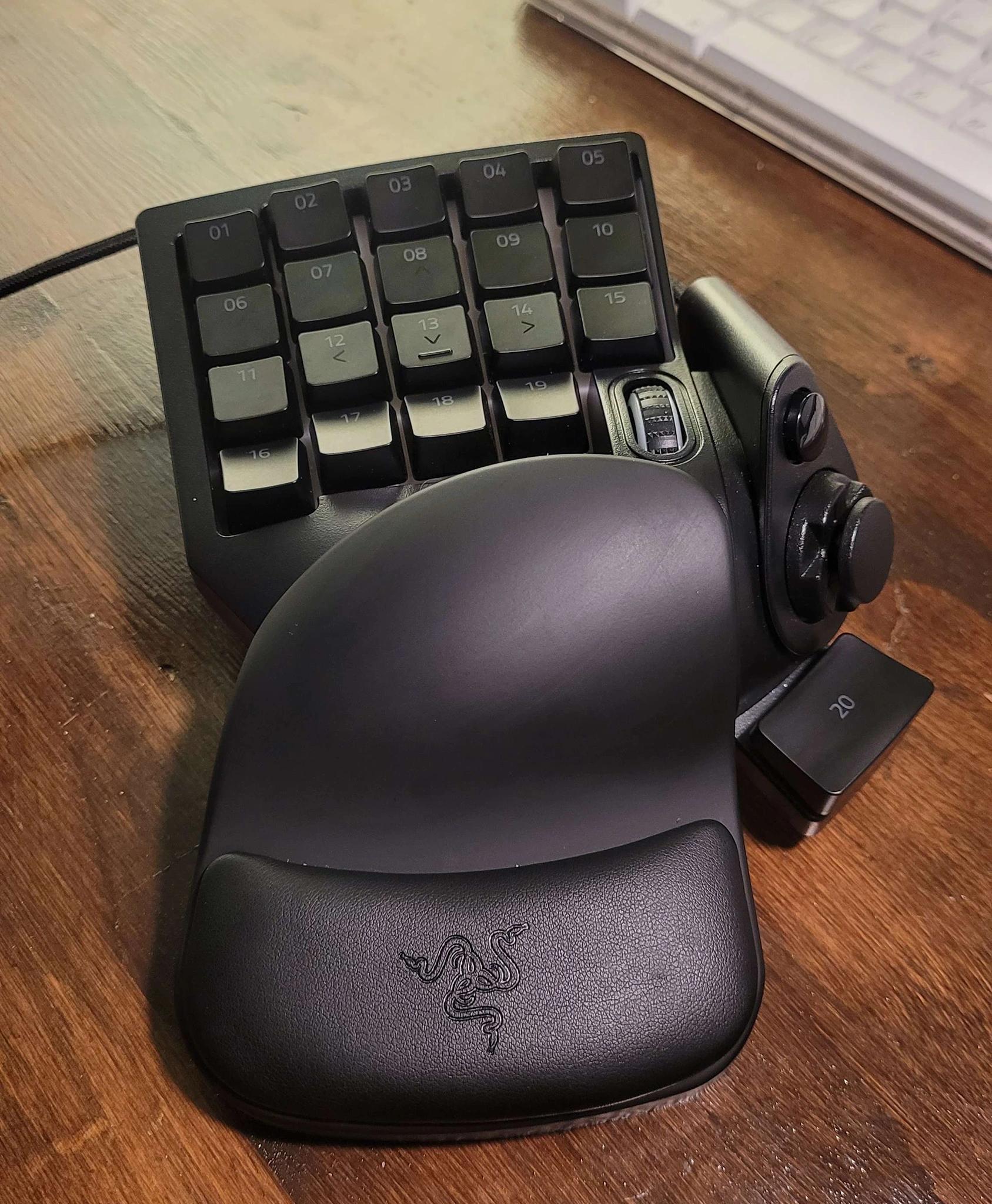Razer Tartarus V2 One Handed Keyboard