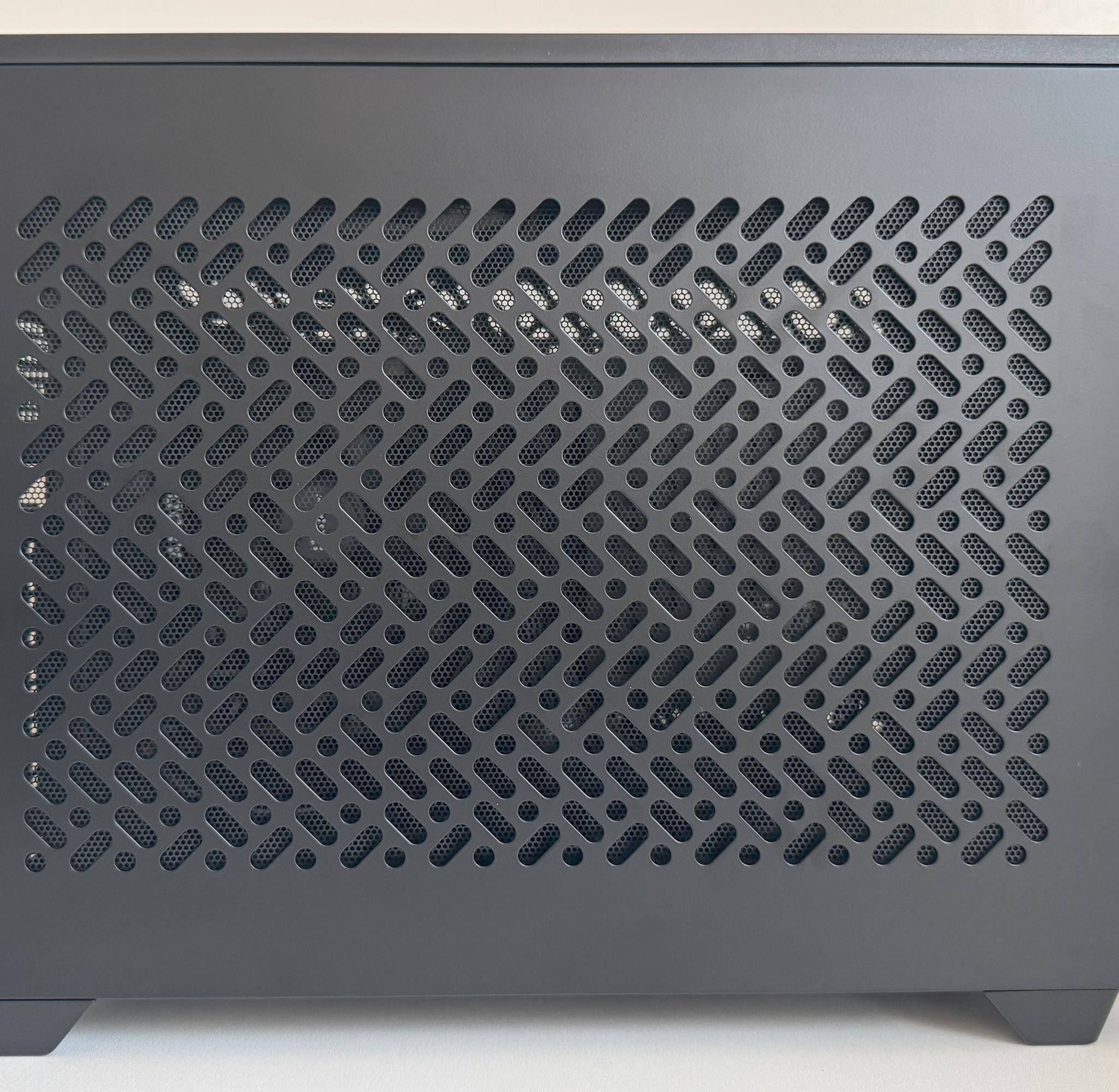 AM5 Mini ITX PC AMD Ryzen 5 8600G ASUS ROG STRIX B650E-I 1TB SSD 32GB DDR5 Cooler Master NR200P V2