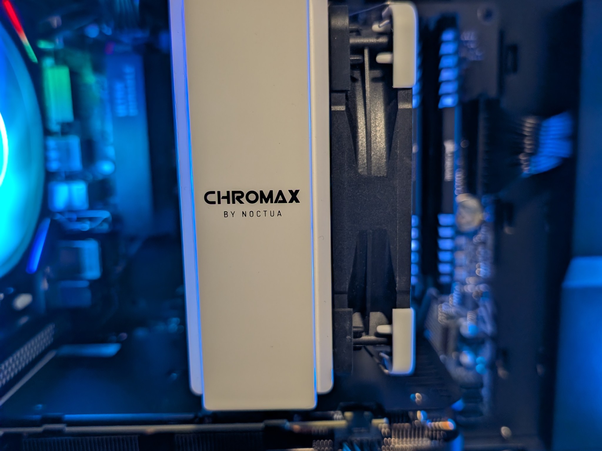 1440p Gaming PC RX 9060 XT 8 GB-Ryzen 5 5600x-32 GB DDR4 3200-1 TB NVME