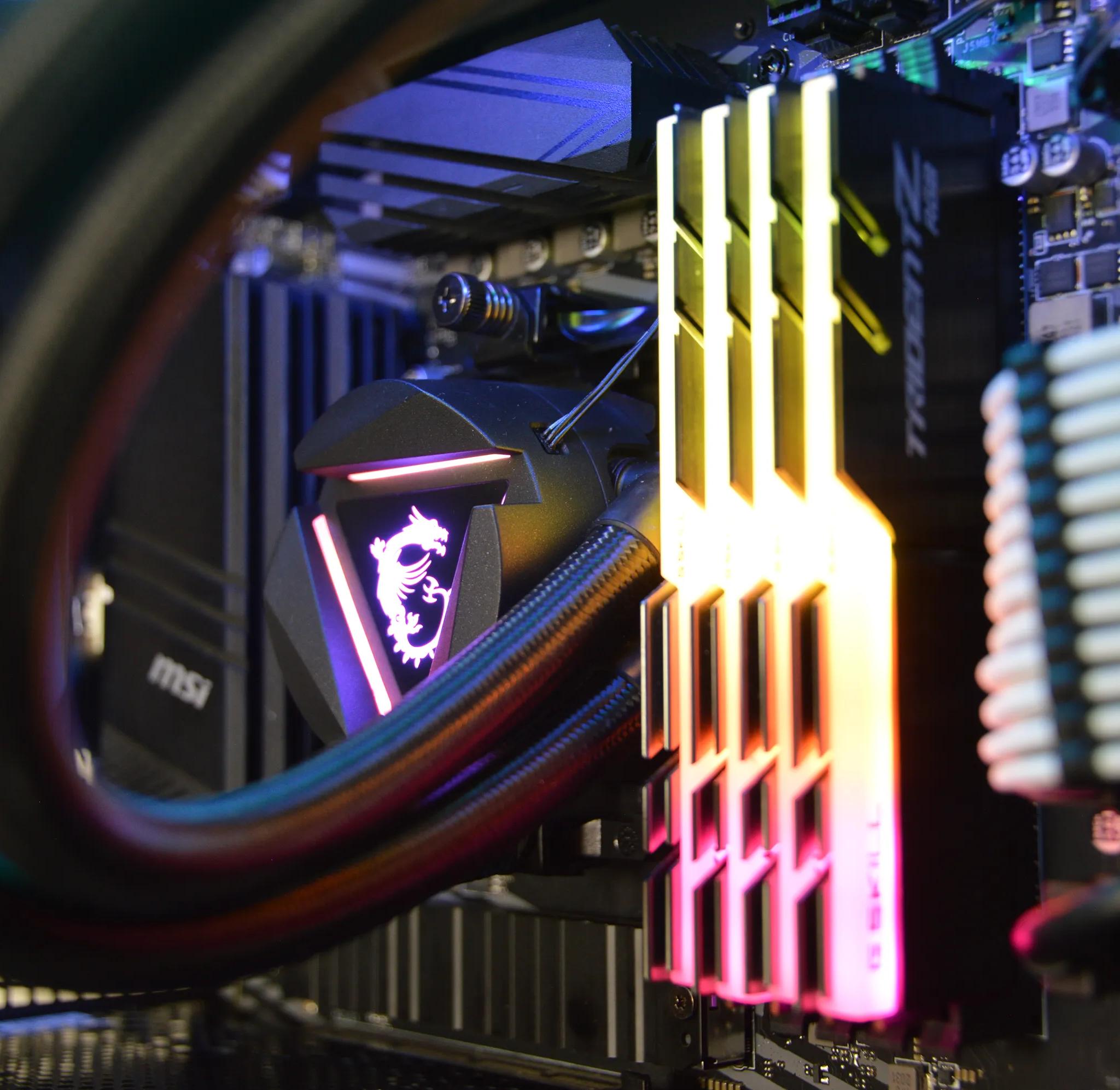 ⚪️⚫️ RTX 3070 | RYZEN 7 5800X | 32 GB RGB RAM | 1TB NVME GEN 4 SSD | "MIDNIGHT SNOW" |