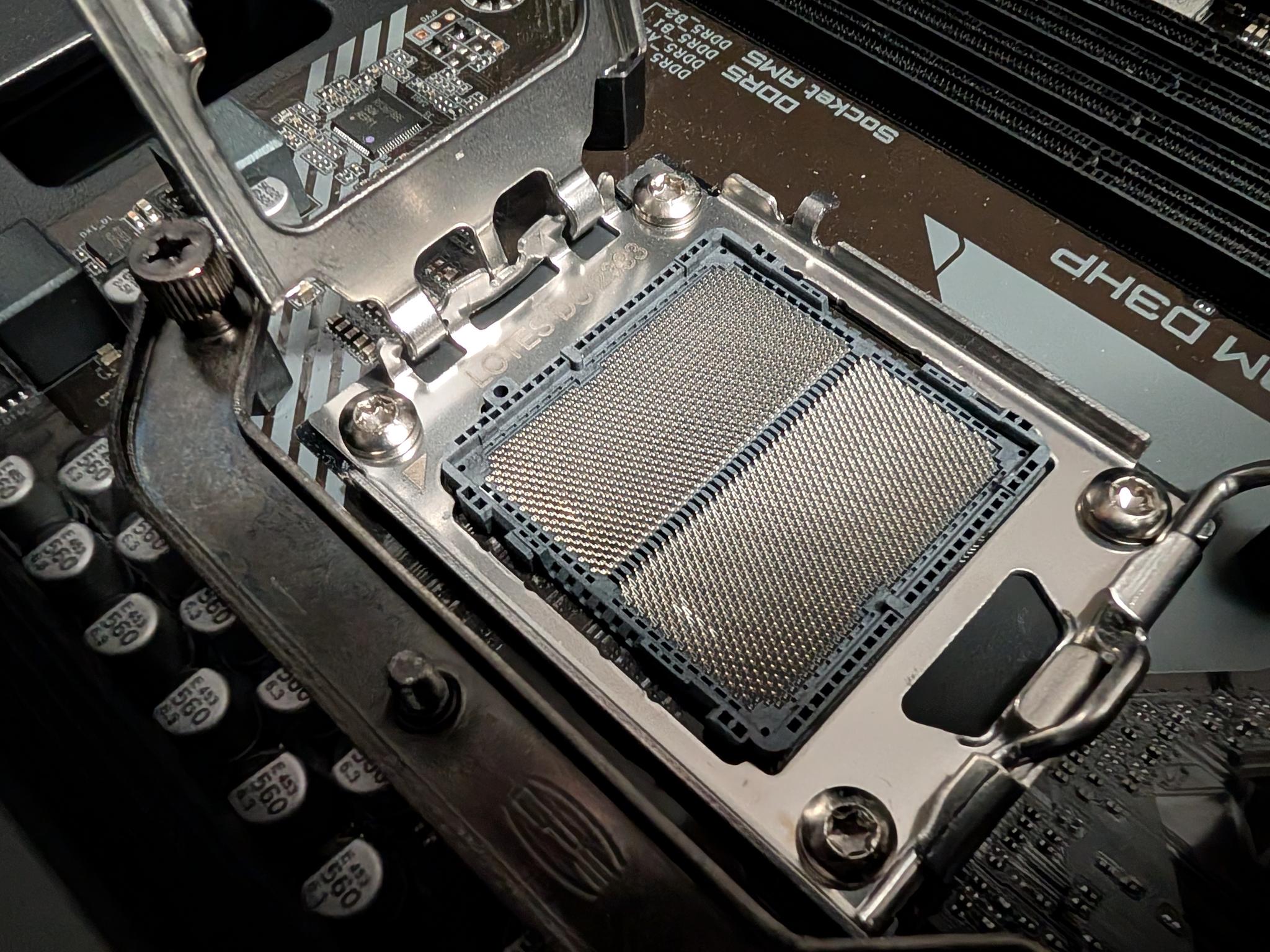 Gigabyte B650M D3HP Micro ATX AM5 Motherboard *READ DESCRIPTION*