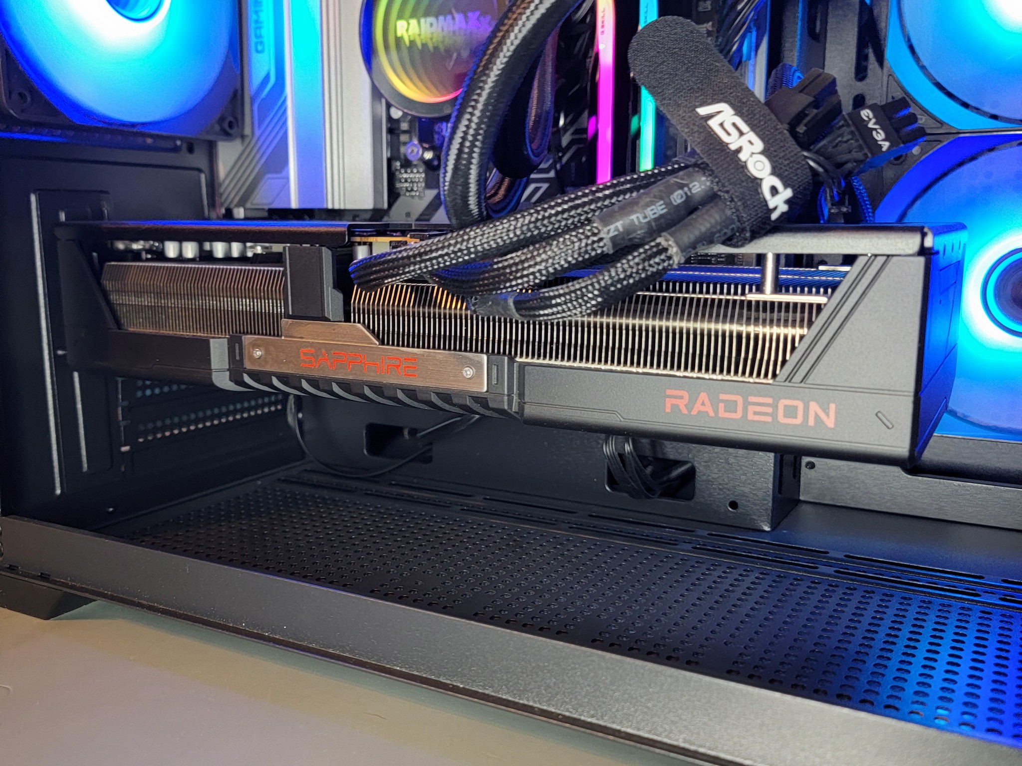 Sapphire RX 9070 XT 16GB + Ryzen 7700x PC Build #39