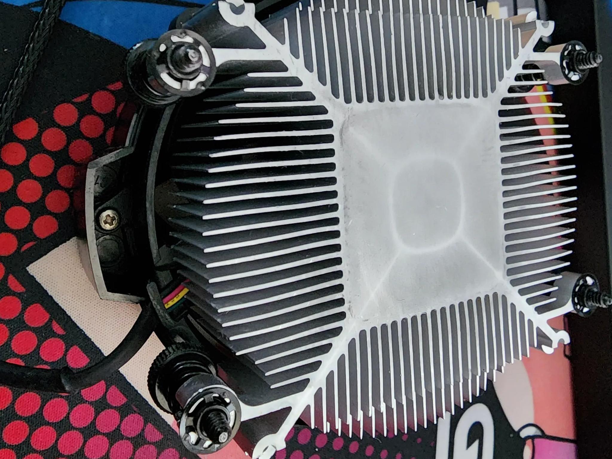 Ryzen 5 5600 W/Stock cooler