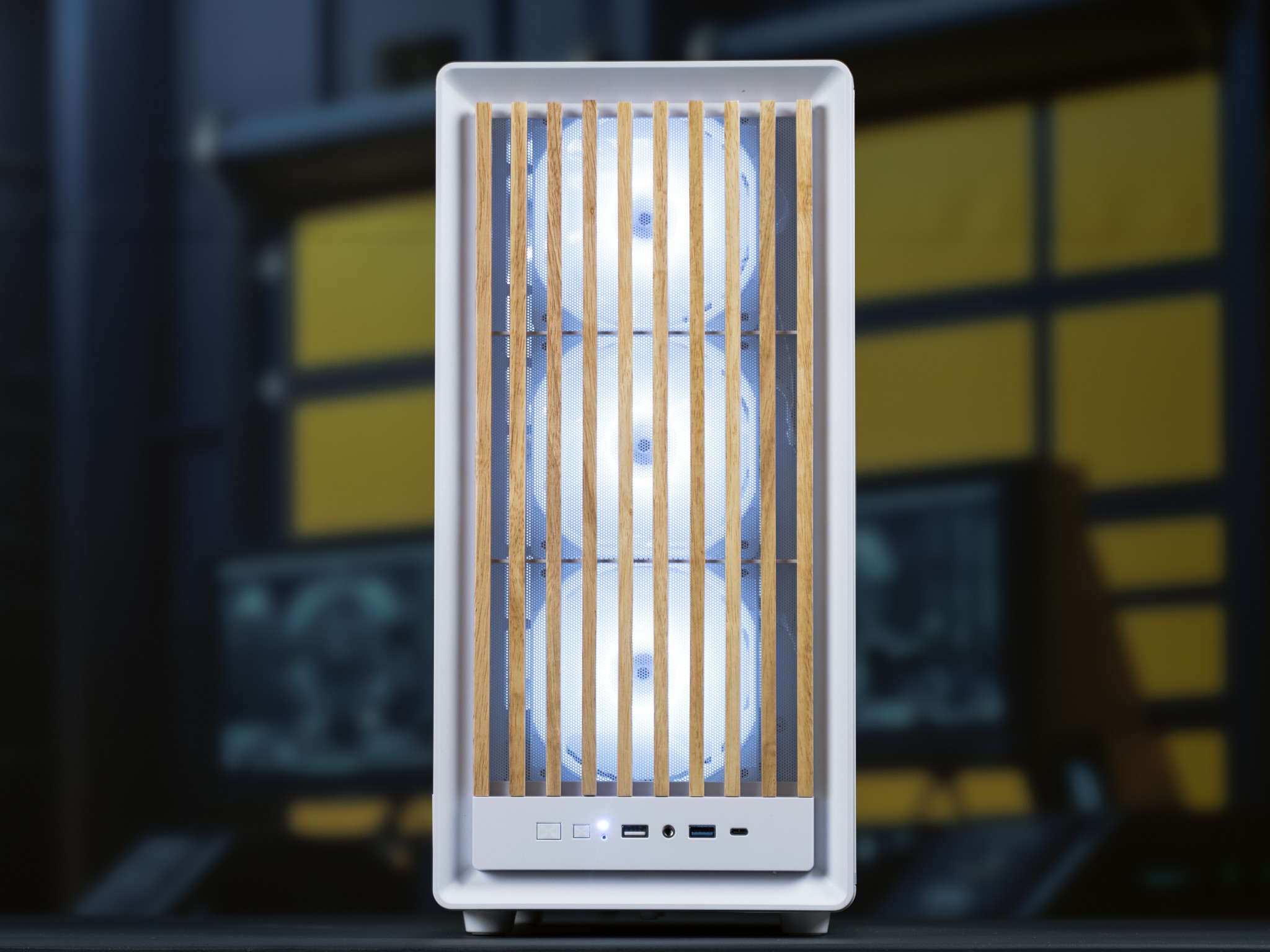 “Novastark” RX 9060 XT Ryzen 5 8400F 32GB 1TB Windows 11 Gaming PC Powerhouse