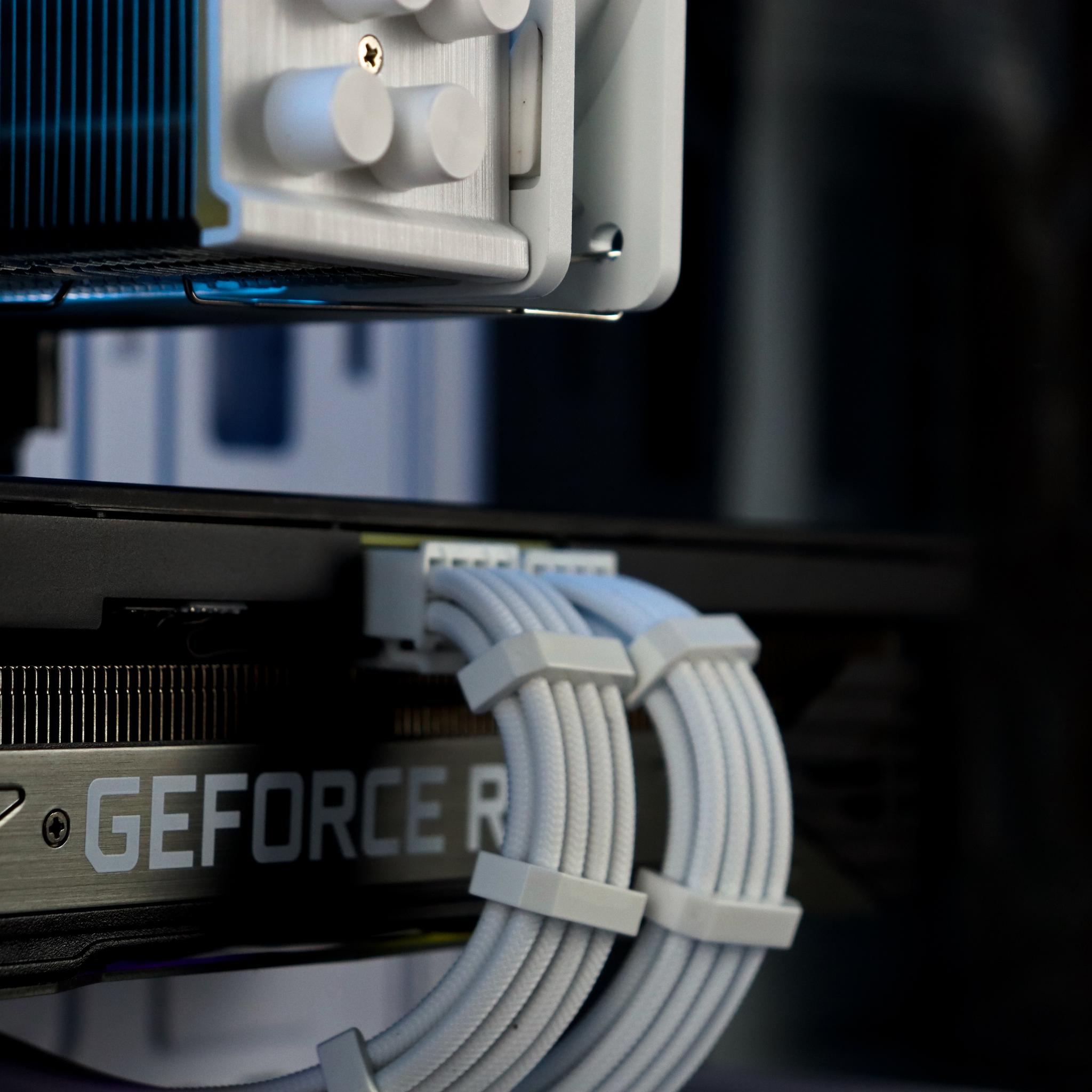 🧊❄️🧊 White Gaming PC – RTX 3070, Ryzen 7 3700X, 16GB RAM, 1TB NVMe SSD - WiFi, BlueTooth🧊❄️🧊