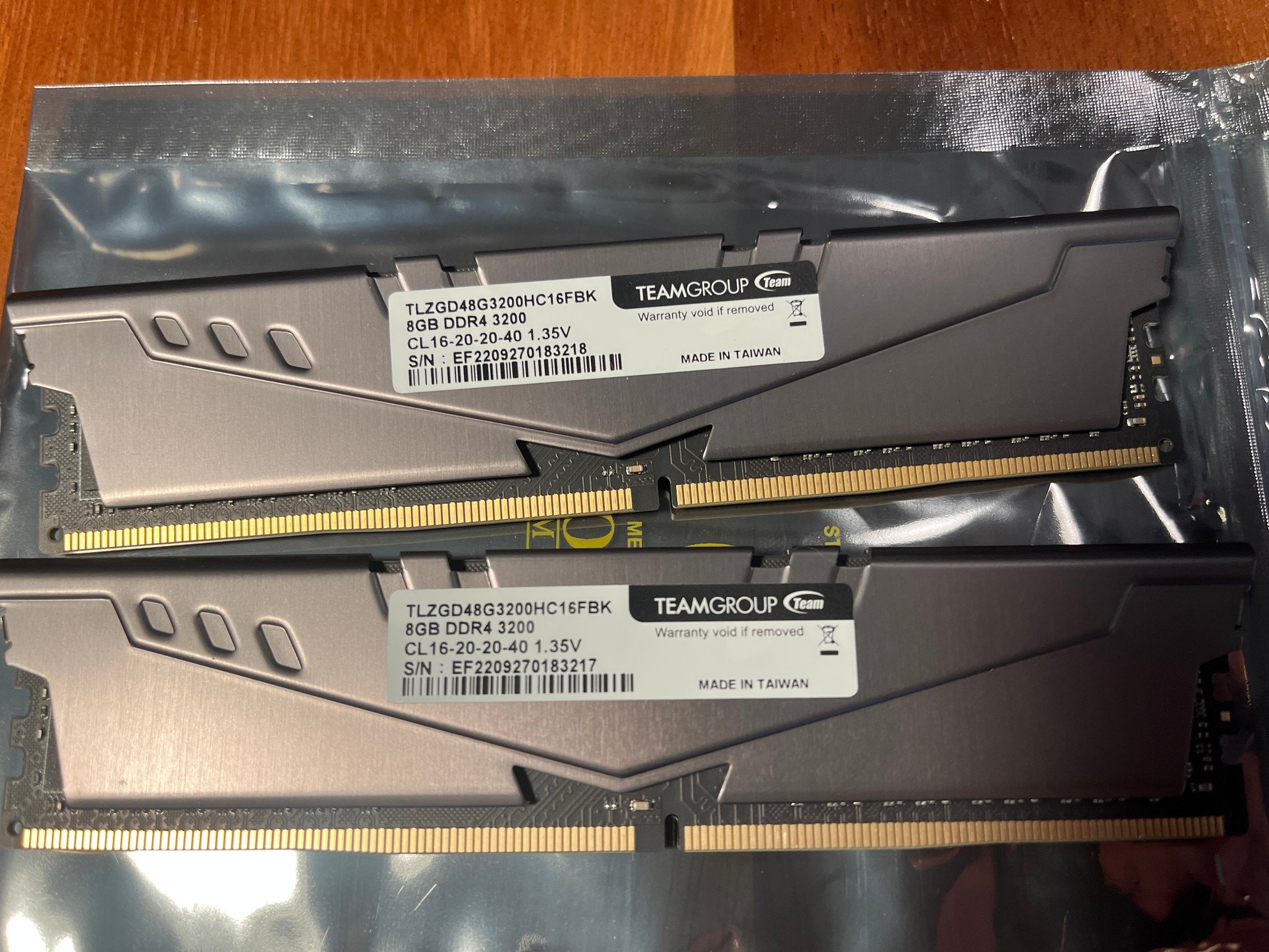 TeamGroup T-Force Vulcan 16GB (2x8GB) RAM DDR4 3200MHz TLZGD48G3200HC16FBK