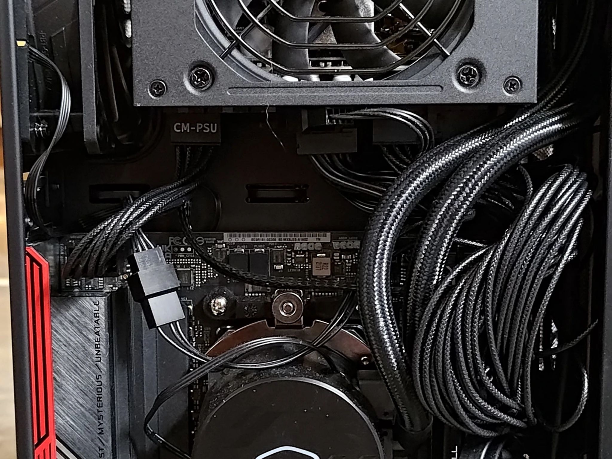 Minimalist Build Masterpiece | 7700X | 4070Ti Super | 32GB DDR5 | 1TB NVME