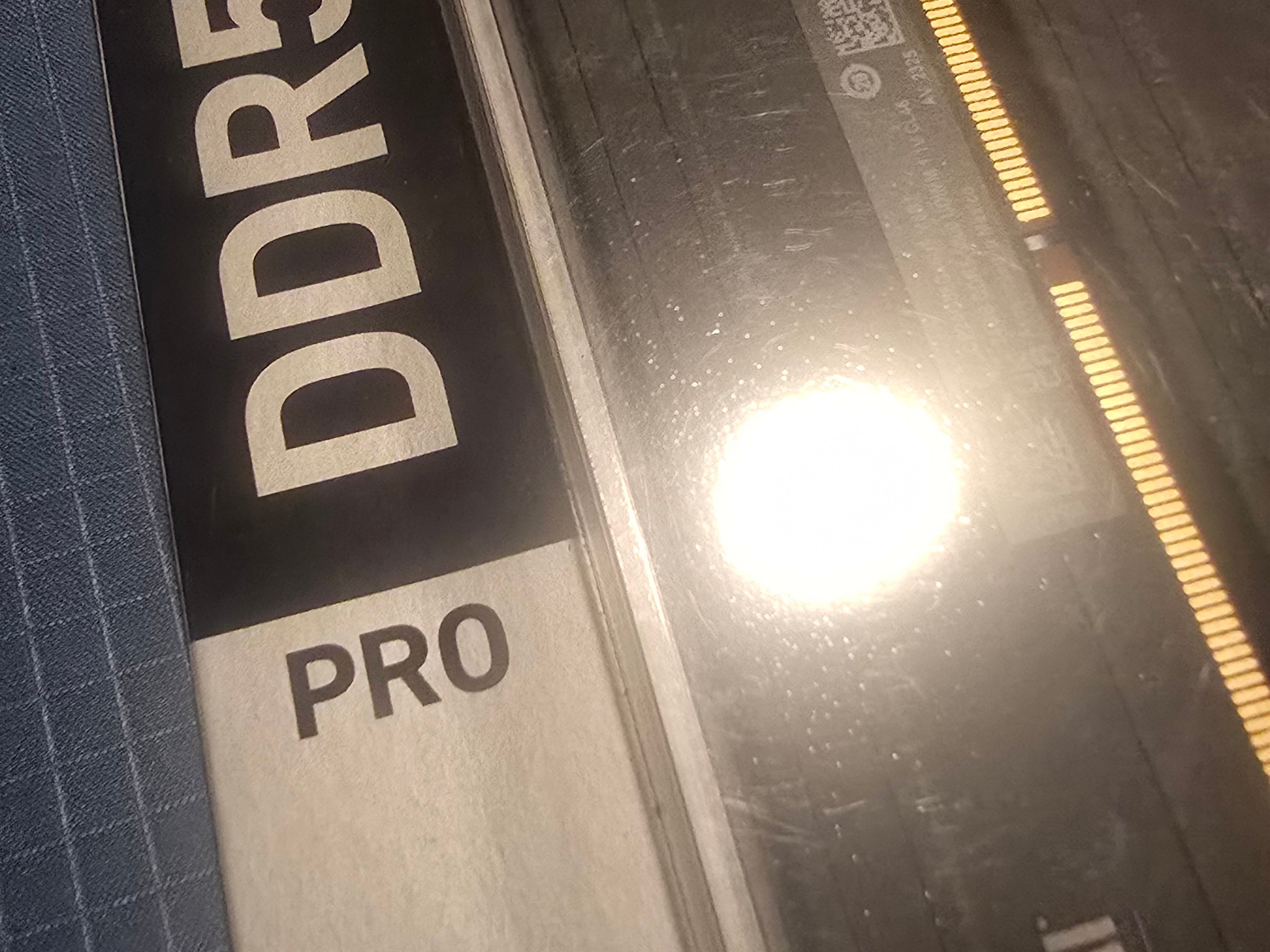 Brand new in sealed package - Crucial - Pro 48GB  DDR5 5600 XMP 3.0 & AMD EXPO Ready Desktop Memory
