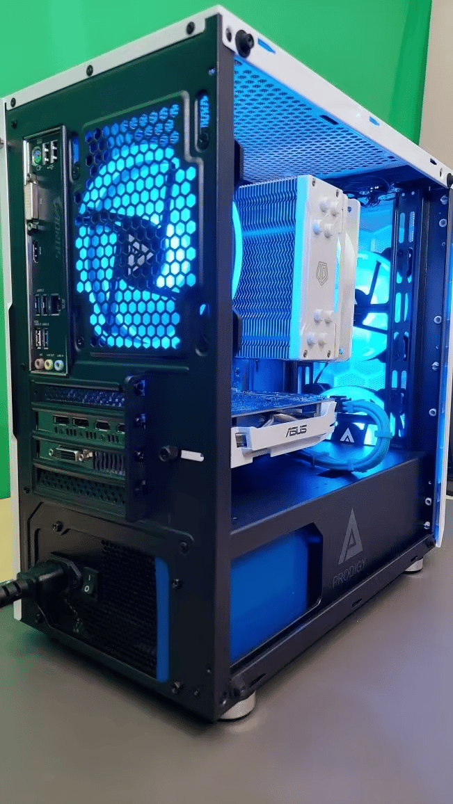 "Blue Ice" Gaming PC - Ryzen 3600, GTX 1070, 16gb RAM