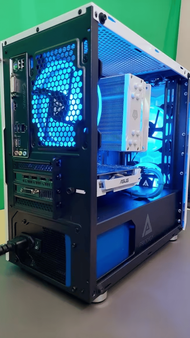 "Blue Ice" Gaming PC - Ryzen 3600, GTX 1070, 16gb RAM