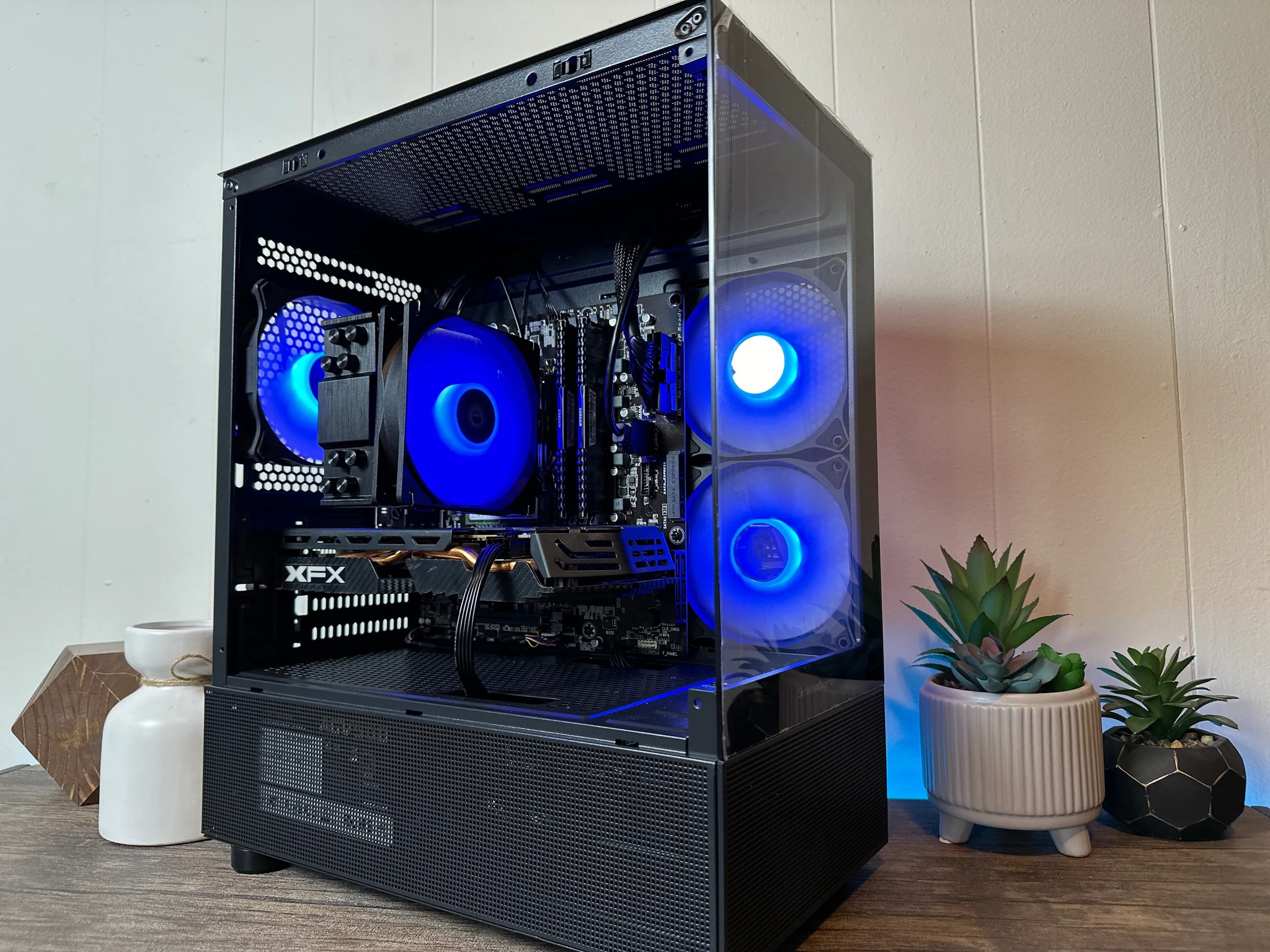 Budget/Entry Gaming PC! i5 7600, RX580 8GB, 16gb DDR4, 512GB NVME M.2 SSD! ARGB Fans!