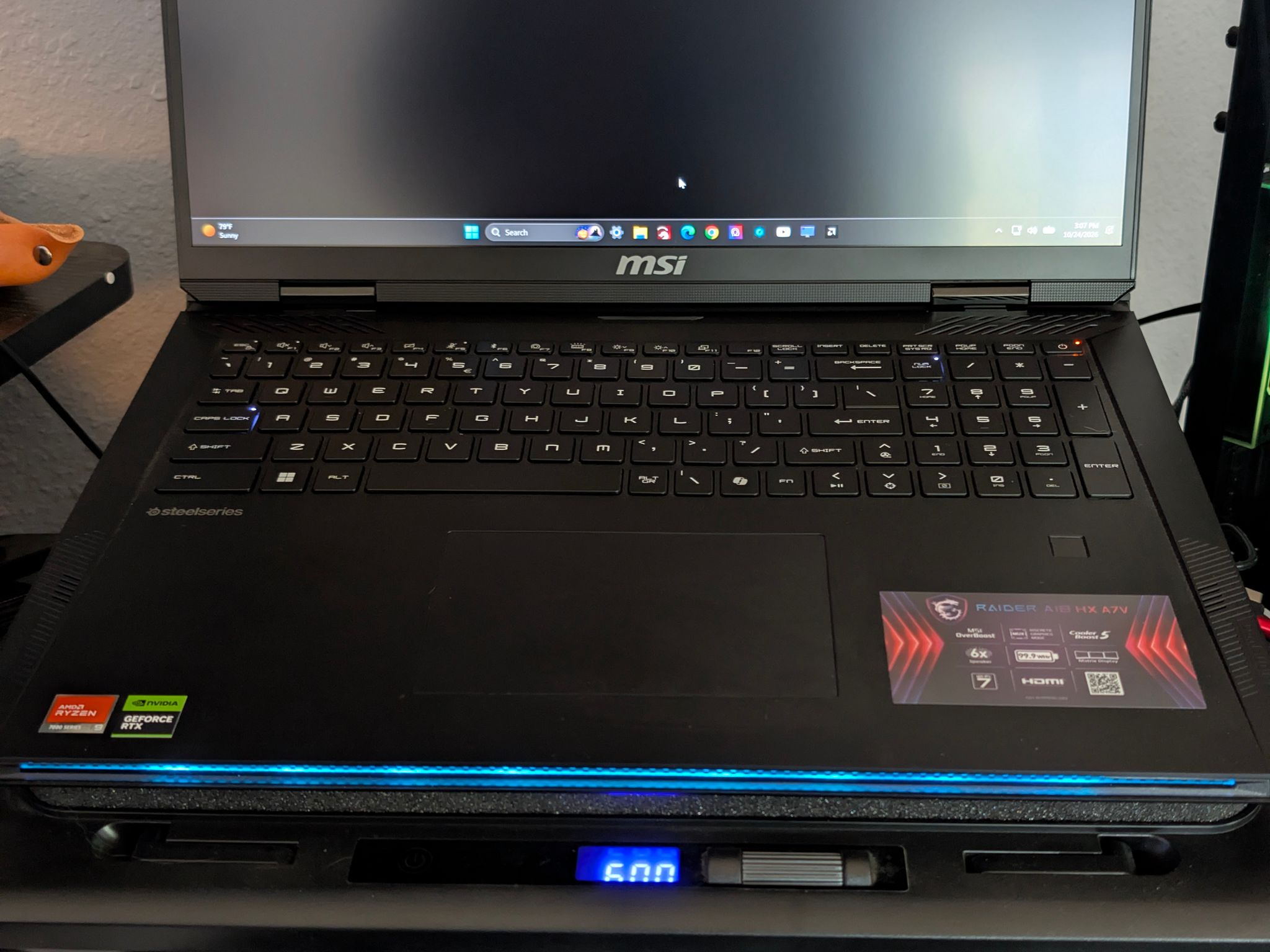 MSI Raider A18 HX A7VIG: Ryzen 9 7945HX3D, RTX 4090 laptop with 16 GB, and 64 GB of RAM