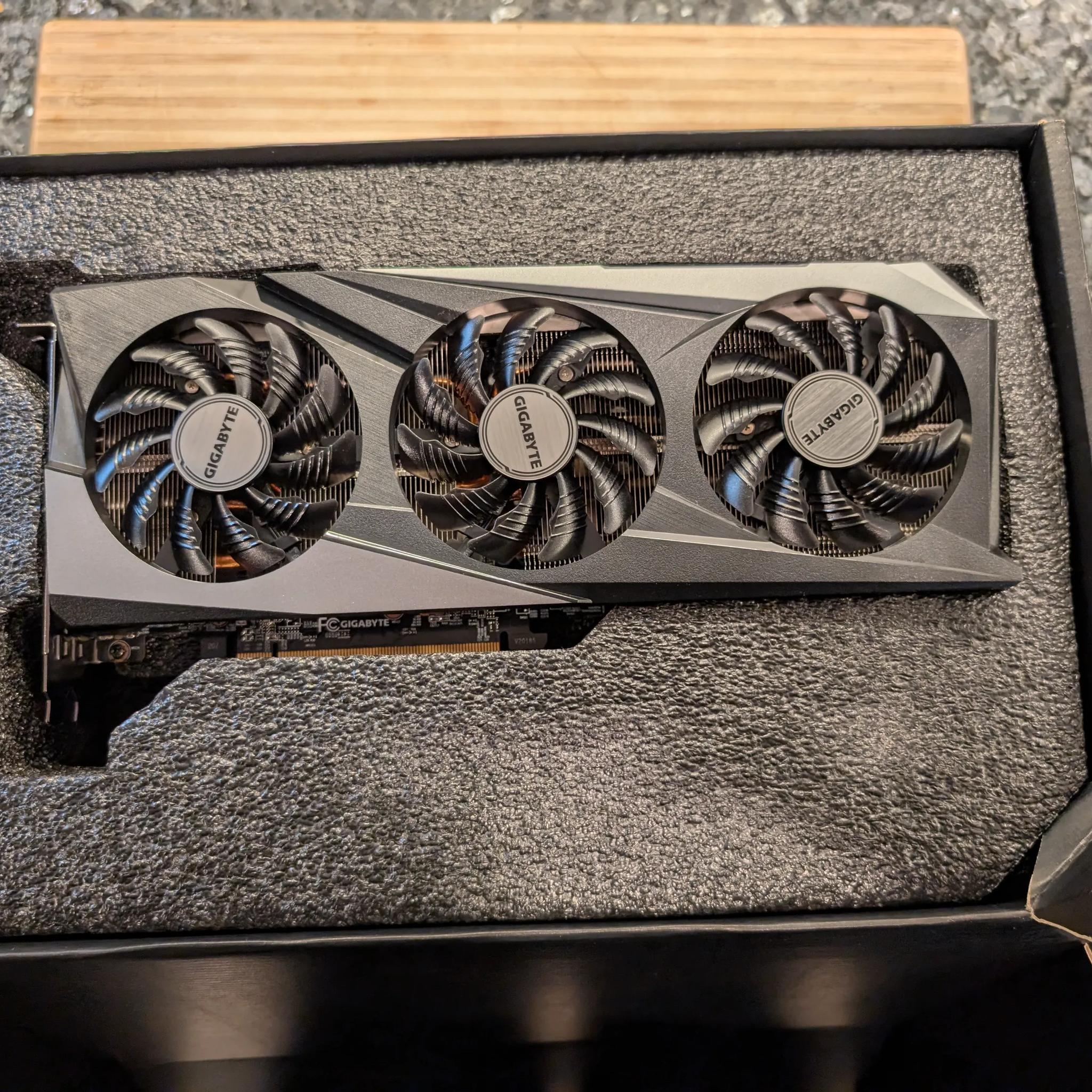 Gigabyte Gaming OC Radeon RX 6650xt 8GB Graphics Card